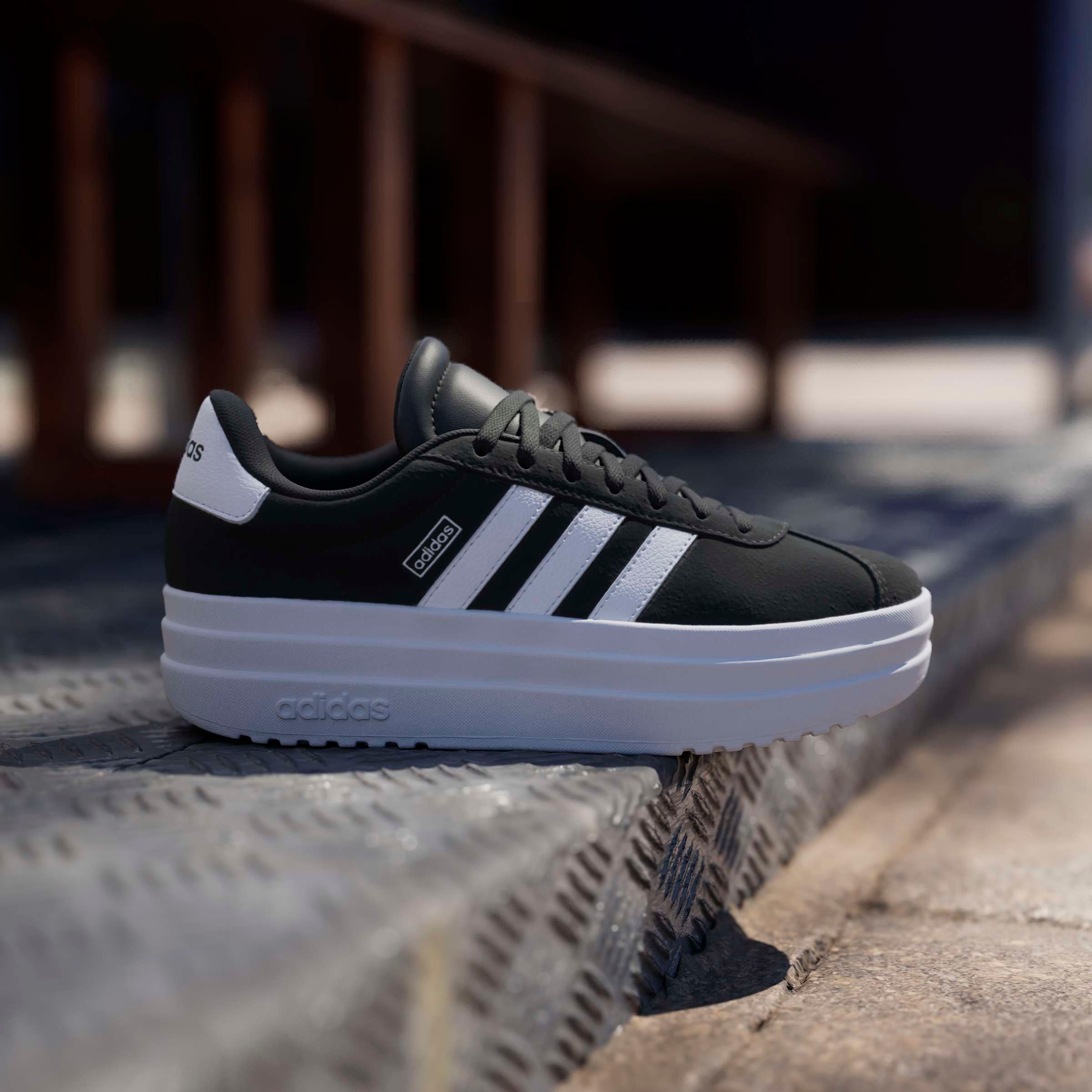 adidas Sportswear Plateausneaker »VL COURT BOLD LIFESTYLE KIDS«, Design auf den Spuren des adidas Gazelle Bold