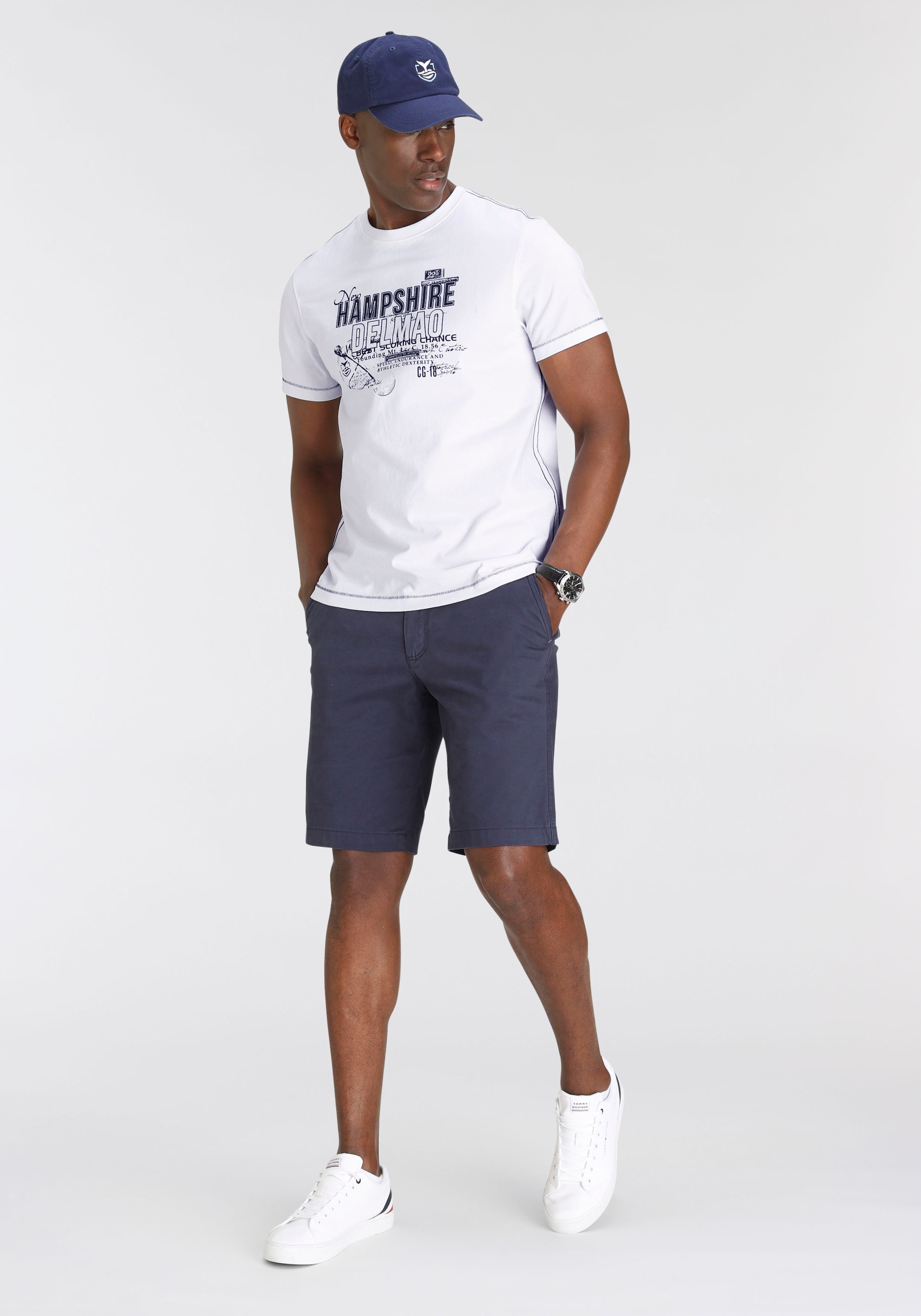 DELMAO T-Shirt, Kurzarm, lässige Passform, mit stylischem Print, Rundhals