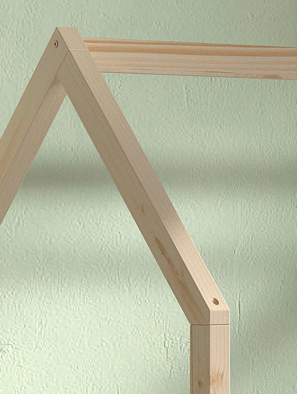 Vipack Hausbett »Cabane, mit Dachaufbau, Bettschublade auf Rollen u. Sprossenumrandung« (B/H/T ca. 208x169x98 cm) aus massiver Eiche, Oberfläche Natur,  sehr stabil und standfest gebaut inkl. Massivholz Rolllattenrost
