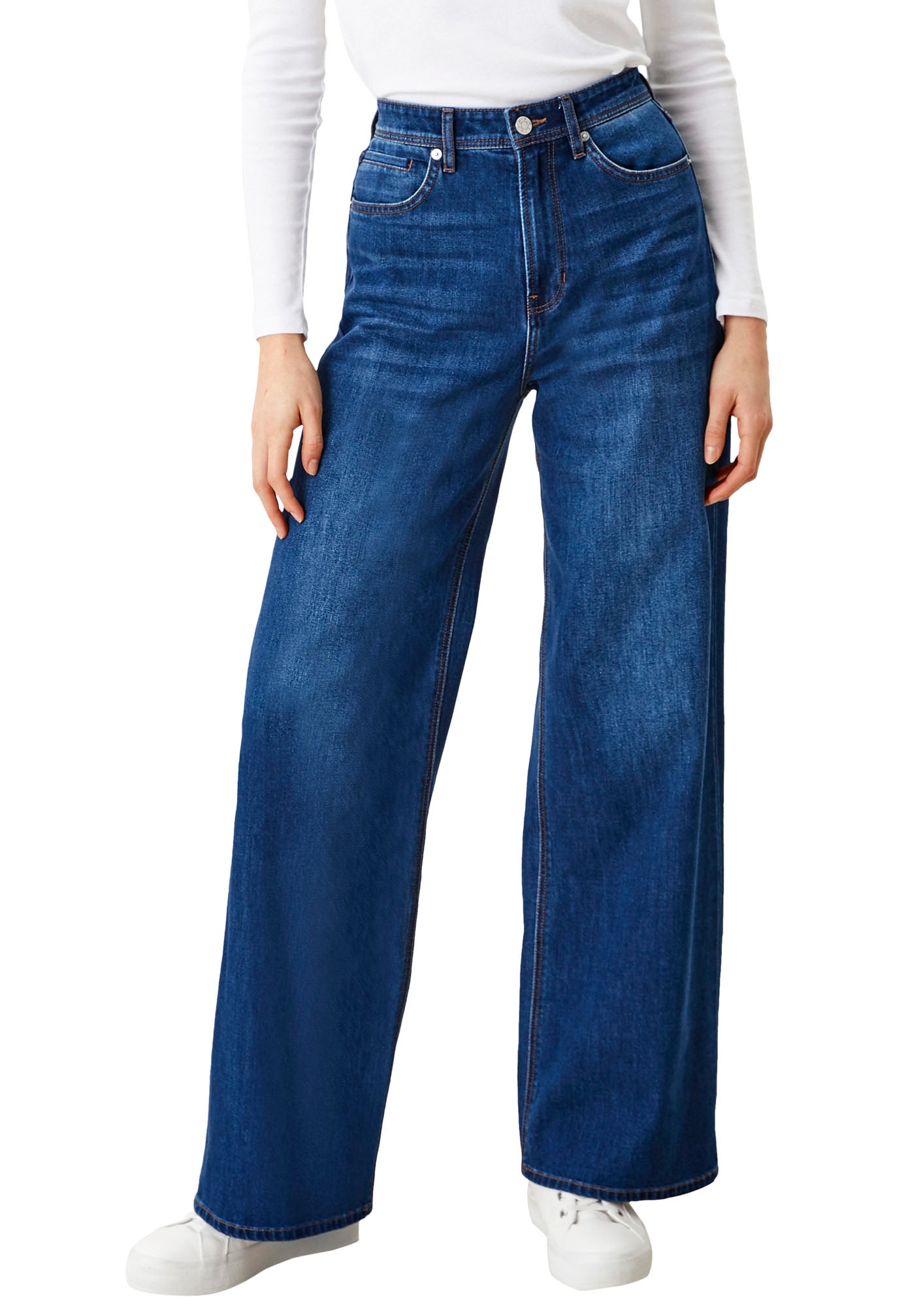 High-waist-Jeans, mit verlängerten Gürtelschlaufen