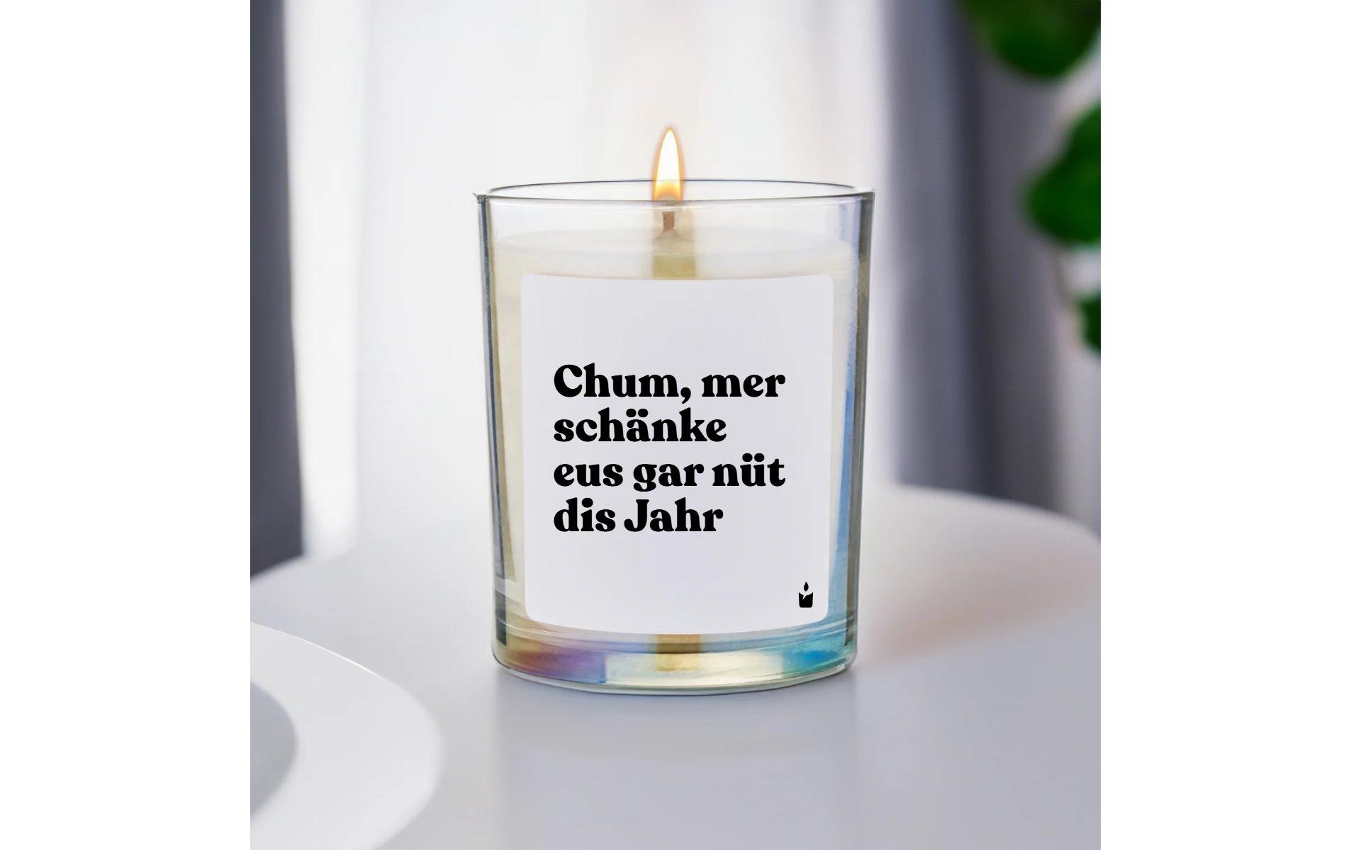   Duftkerze »ChattyCandles Chum, mer schänke eus gar nüt dis Jahr 6,7 x 8 cm«
