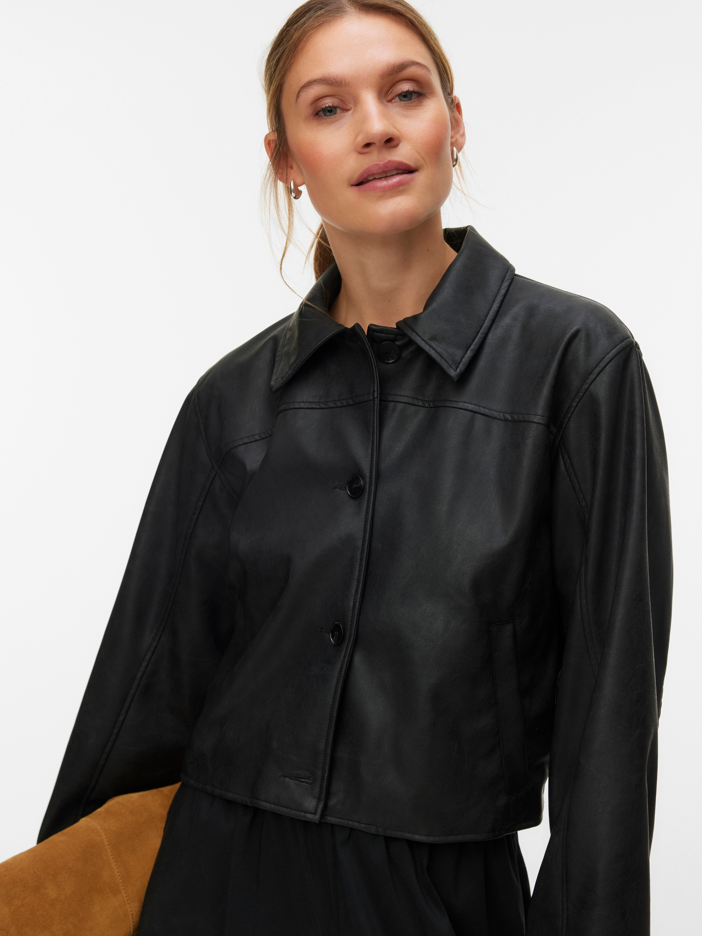 Image of Vero Moda Lederimitatjacke "VMLUANA LS PL BOMBER SHACKET" Lederimitat, Box Fit Form