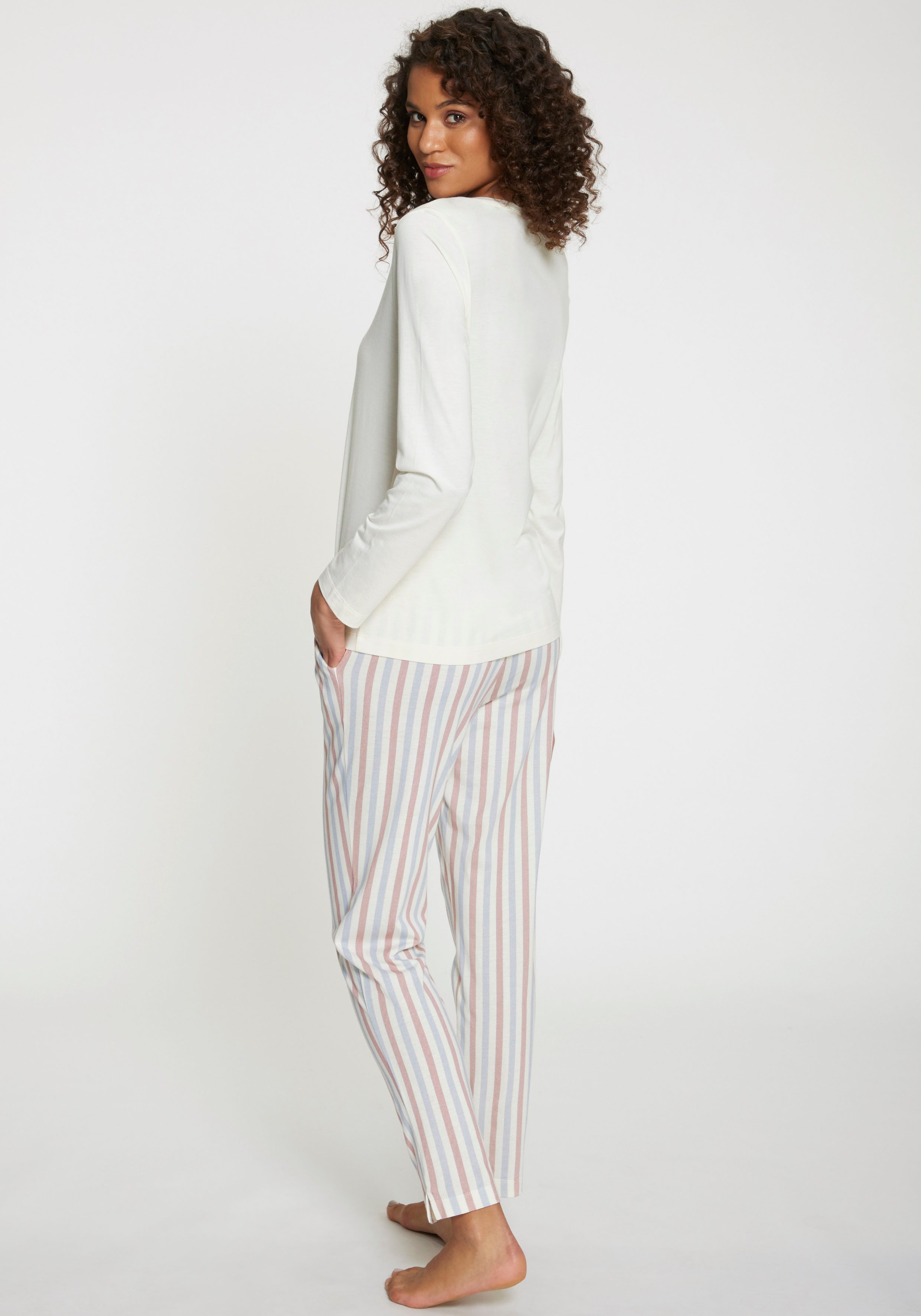 Vivance Dreams Pyjama, (2 tlg.), mit süssem Schrift-Aufdruck