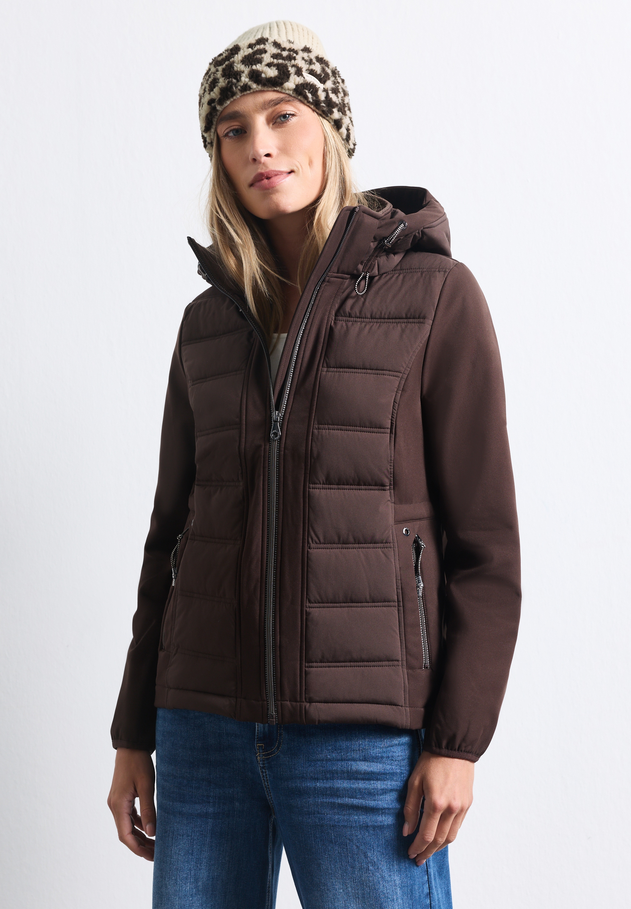 STREET ONE Beanie mit Teddydetails / Leo-Look