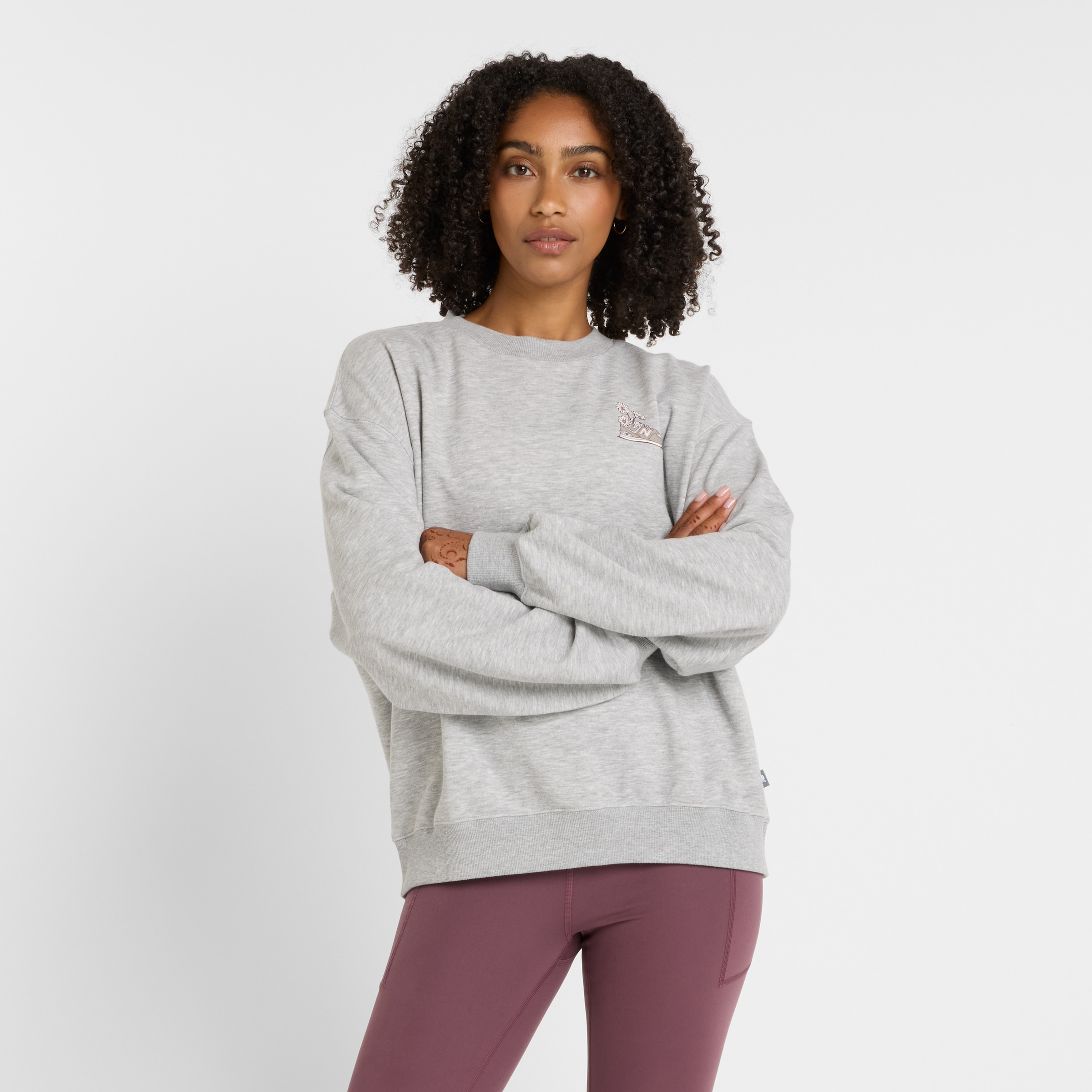 Image of New Balance Sweatshirt "Flower Shoe Crew", aus Baumwolle und Polyester, erhältlich in den Grössen XS bis XXL