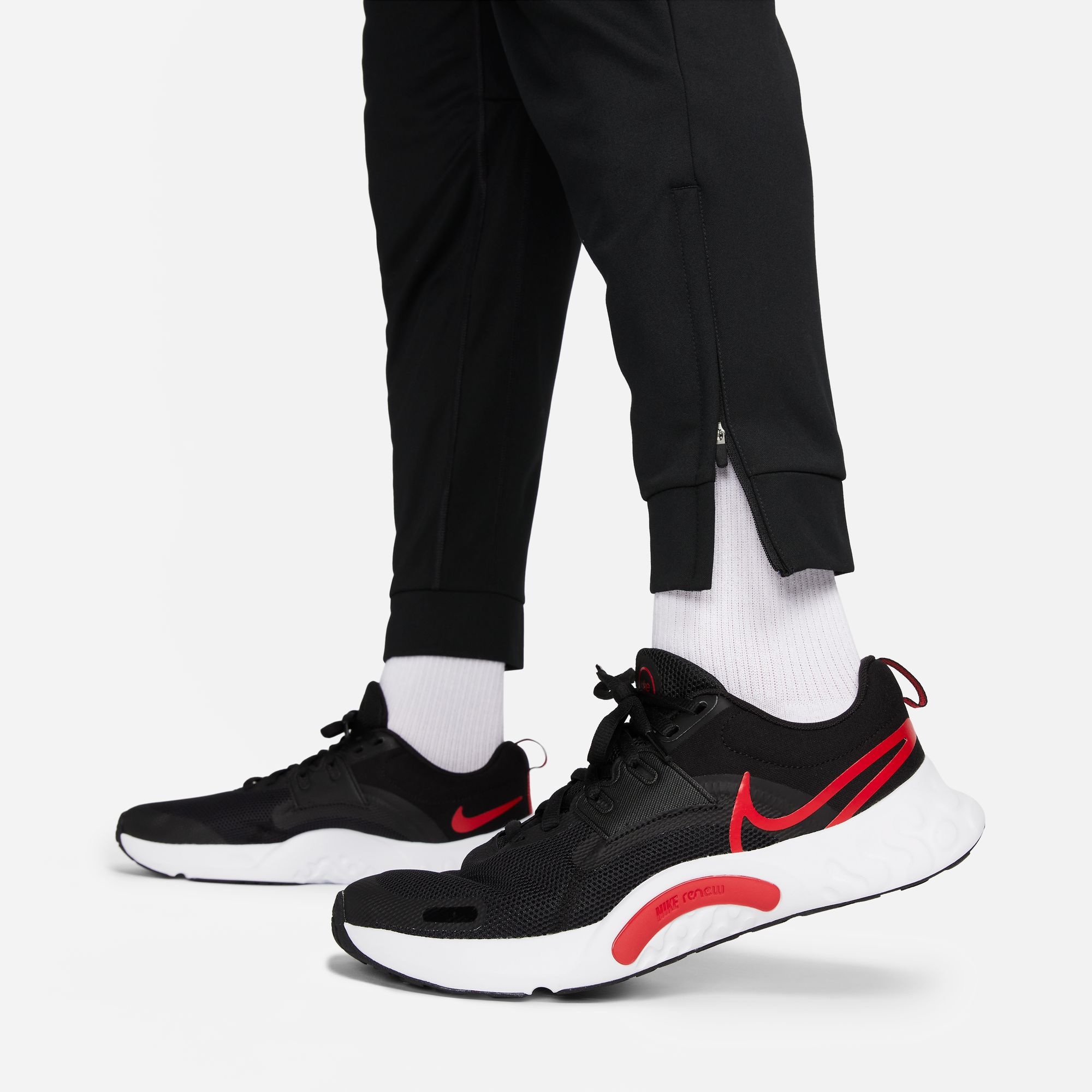 Nike Trainingshose »DRI-FIT TOTALITY MEN'S TAPERED FITNESS PANTS«