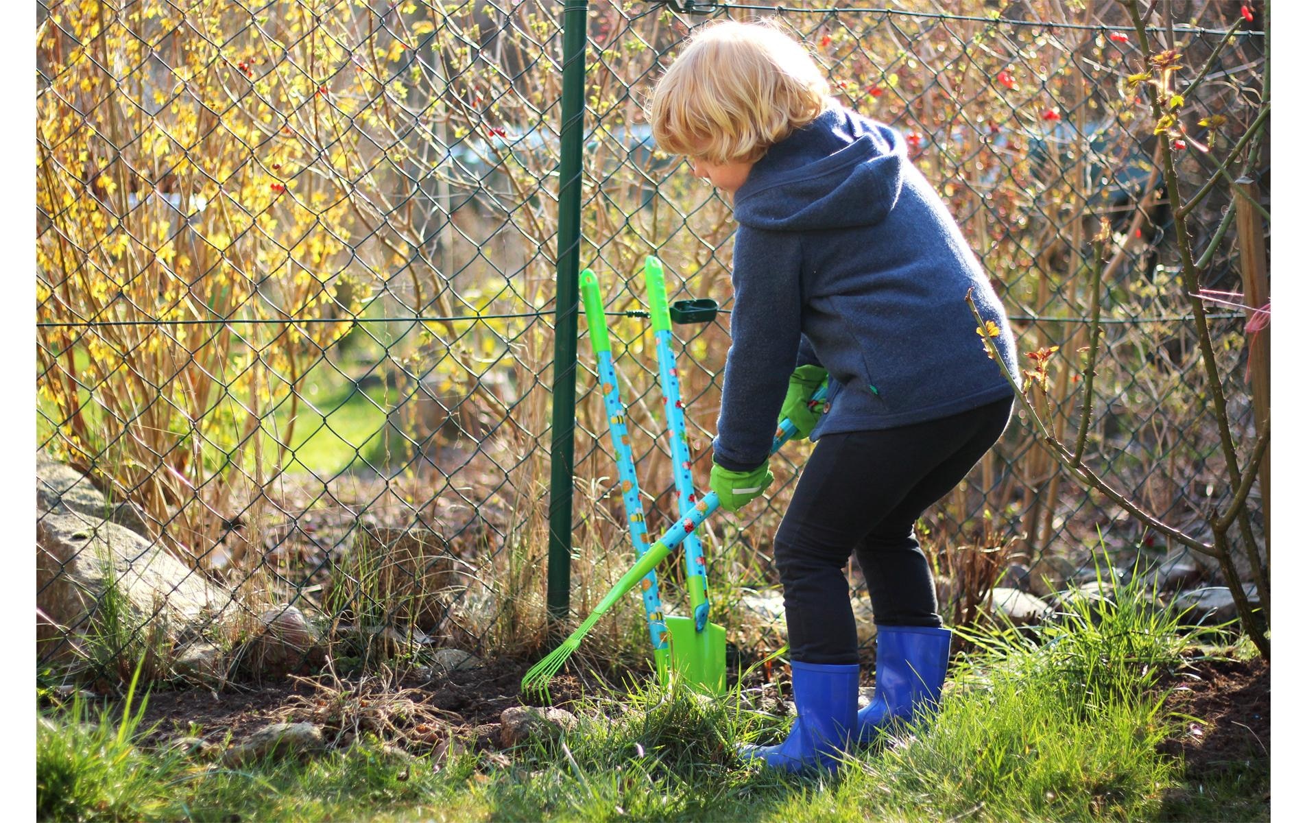 Small Foot Spielzeug-Gartenset »Gartenset mit Schubkarre«