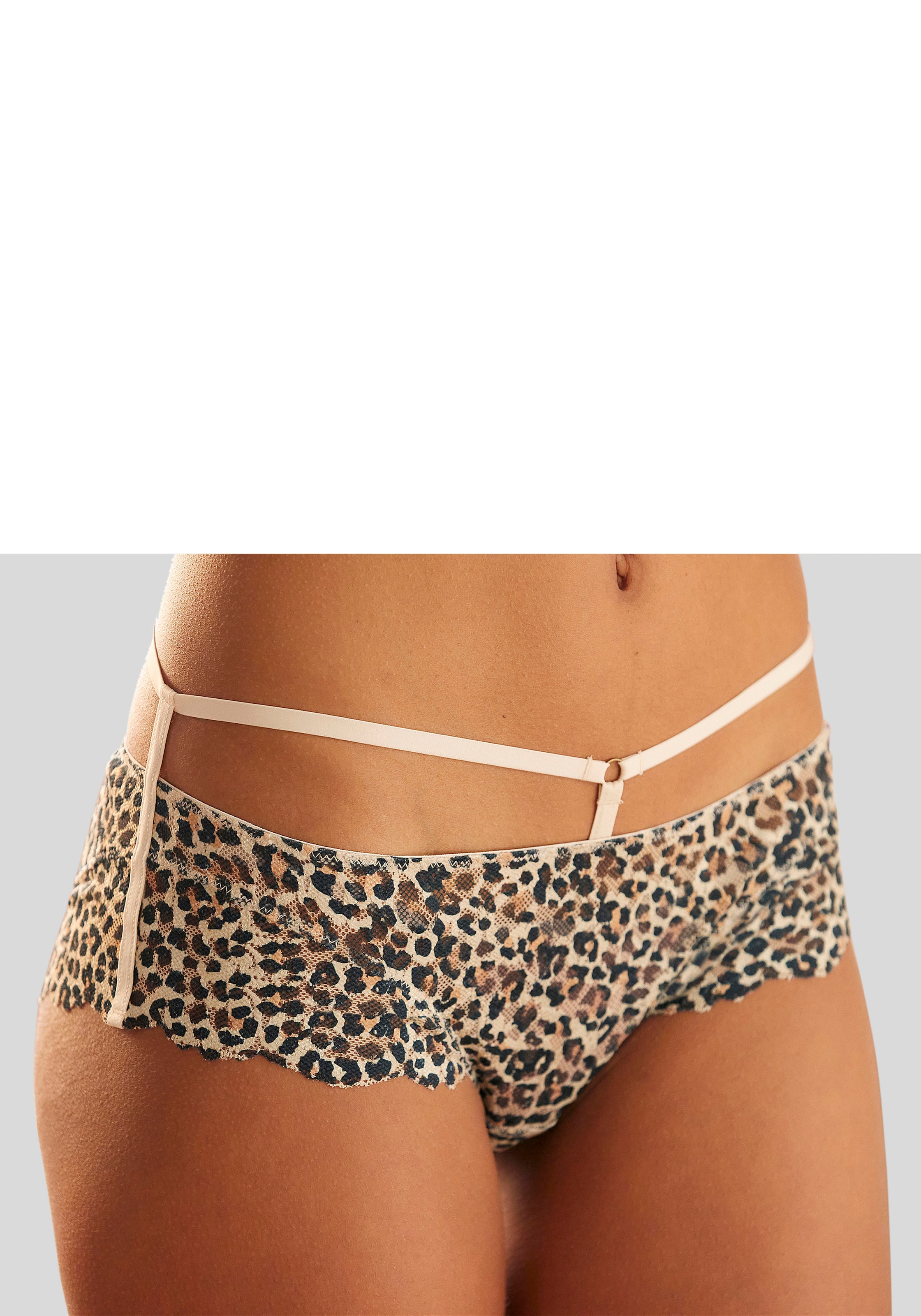 Panty, in aufregender Leo-Optik