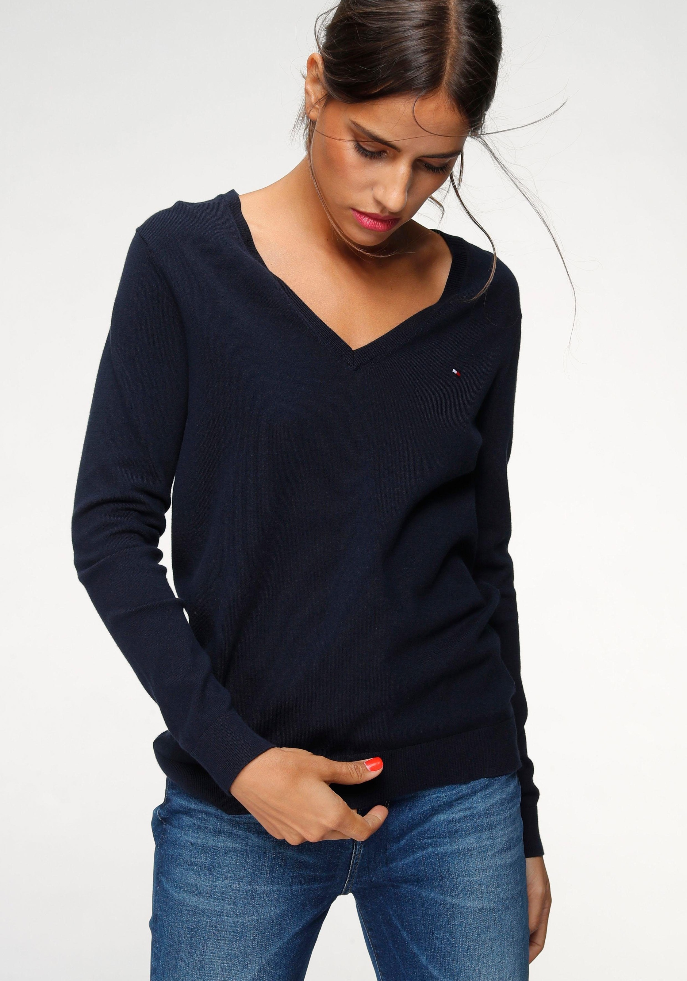 Image of Tommy Hilfiger V-Ausschnitt-Pullover »HERITAGE V-NECK SWEATER«, mit klassichem V-Ausschnitt & Tommy Hilfiger Logo-Flag bei Ackermann Versand Schweiz