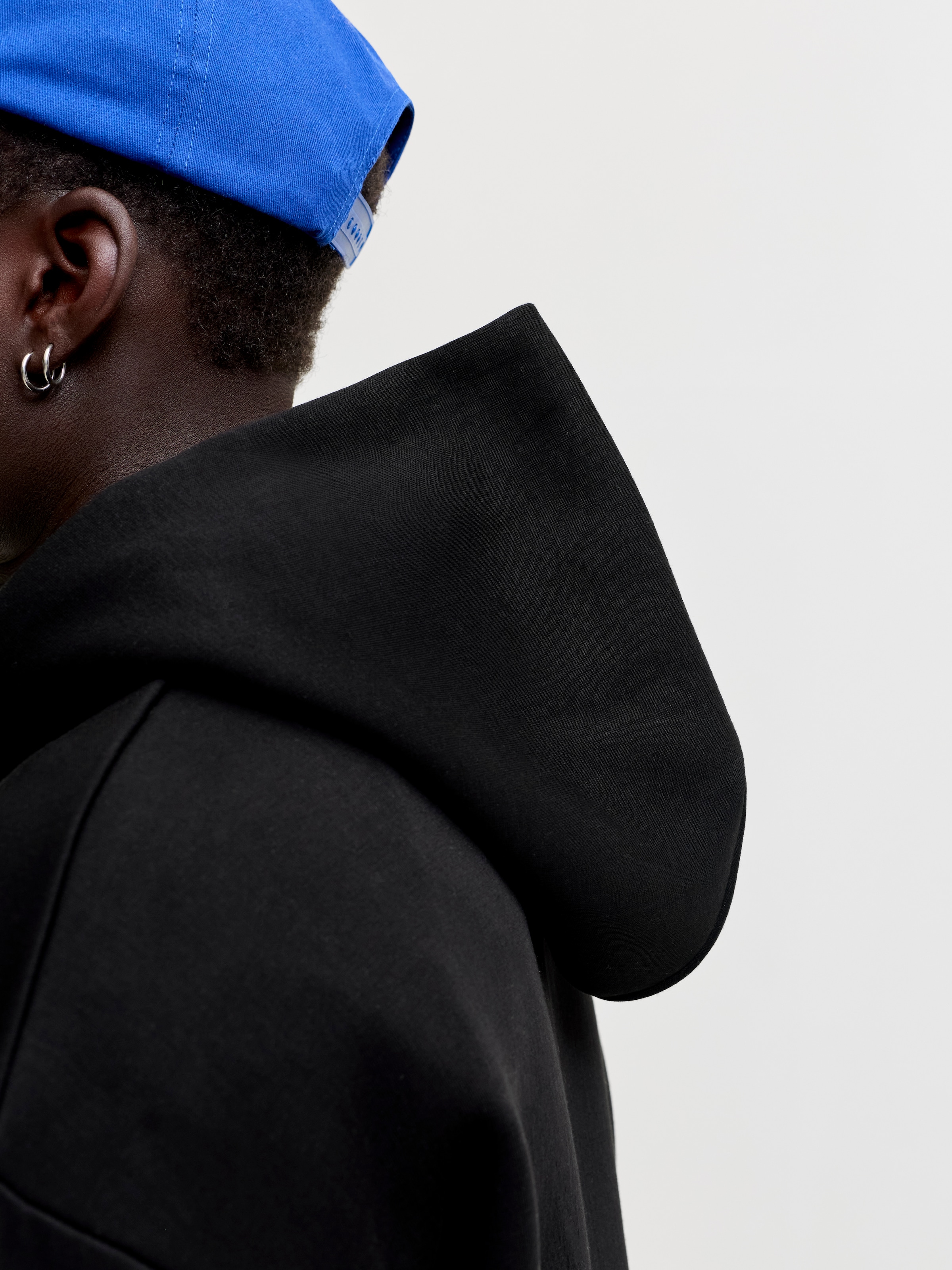 Jack & Jones PlusSize Sweat à capuche »JJEBARRON SWEAT HOOD LN PLS«, mélange de matériaux, coupe régulière
