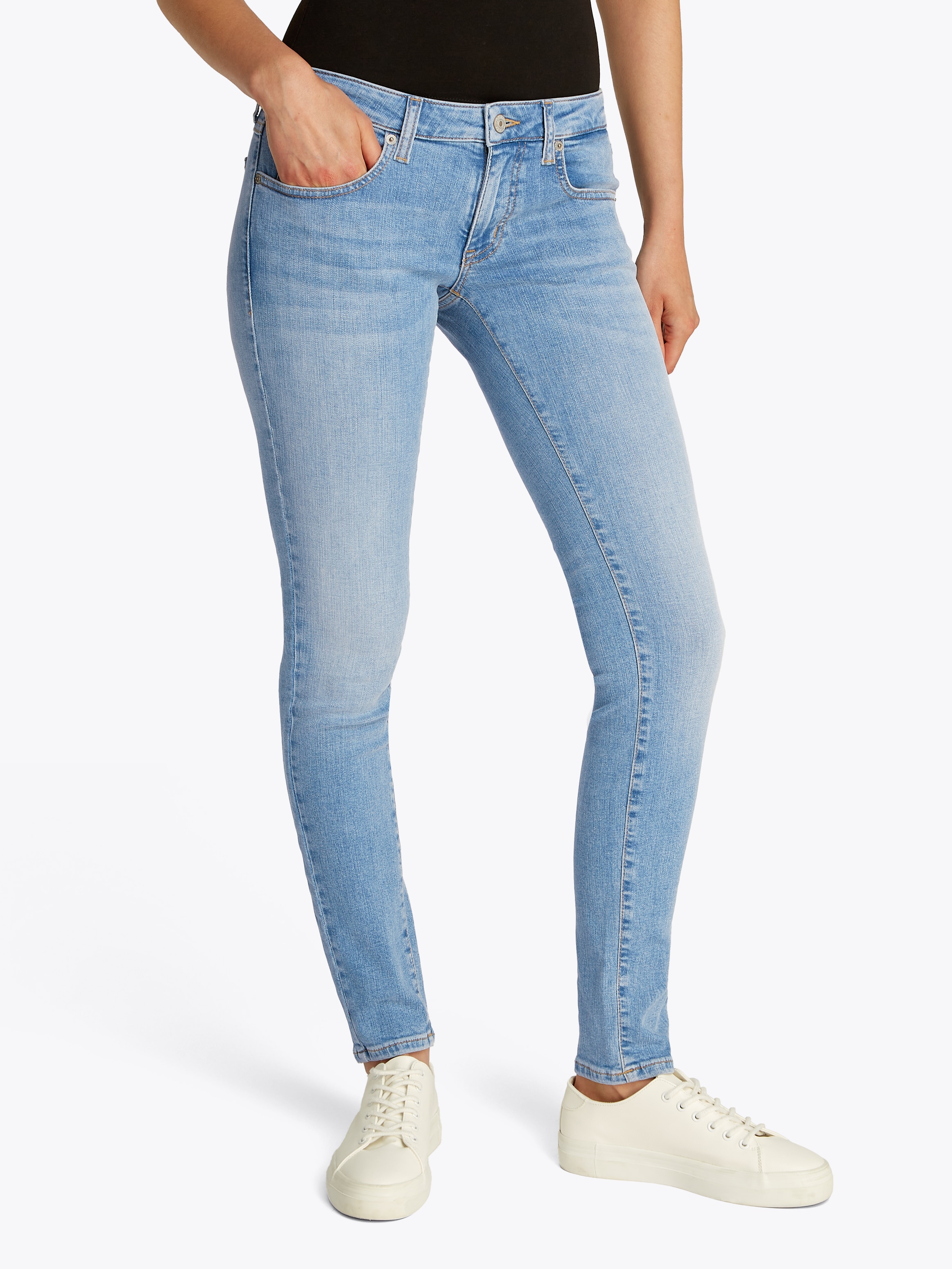 Tommy Jeans Skinny-fit-Jeans »SOPHIE LW SKN«, mit Logo-Badge, in Knöchellänge