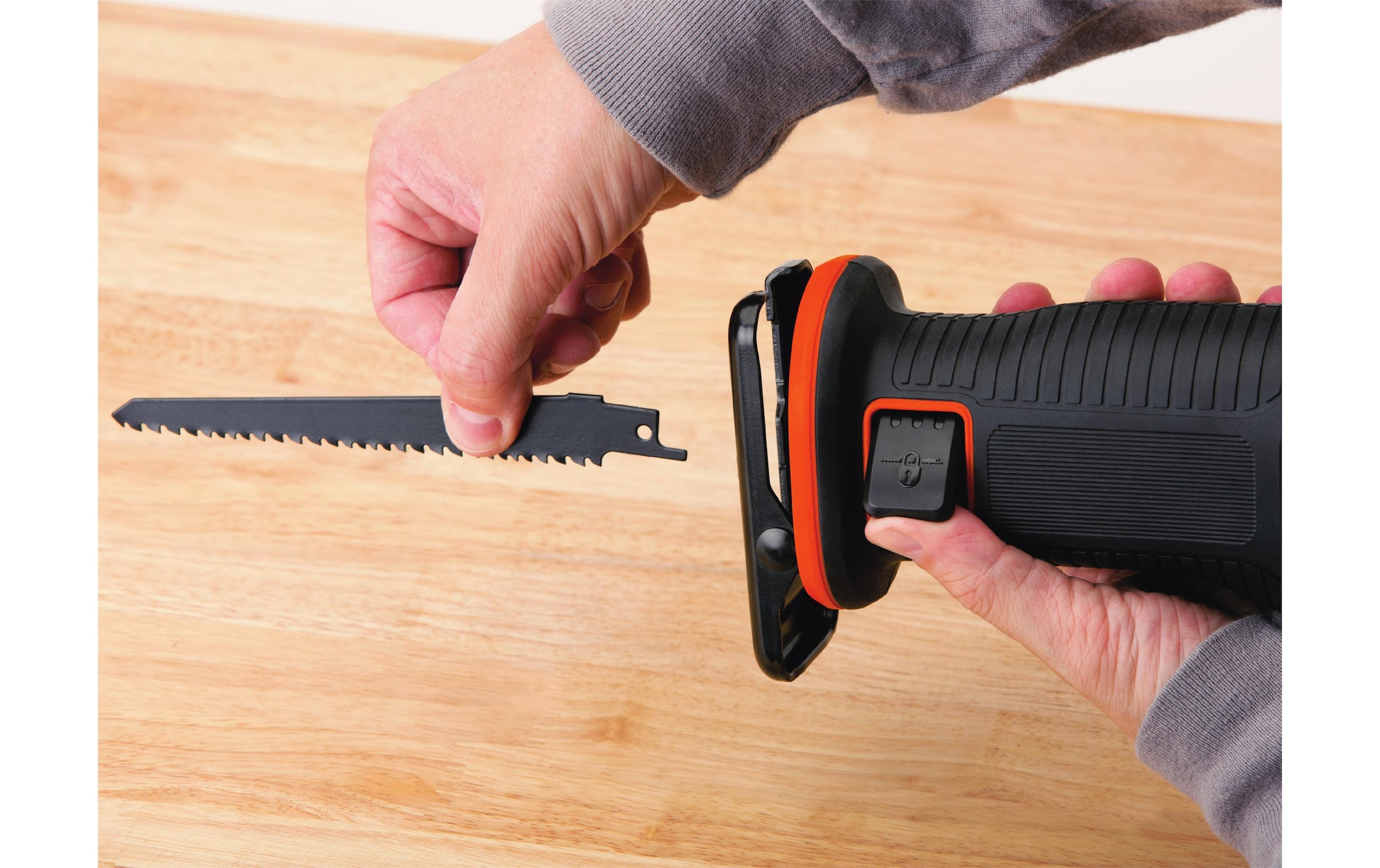 Black + Decker Säbelsäge »BDCR18 Kit«, (Set)