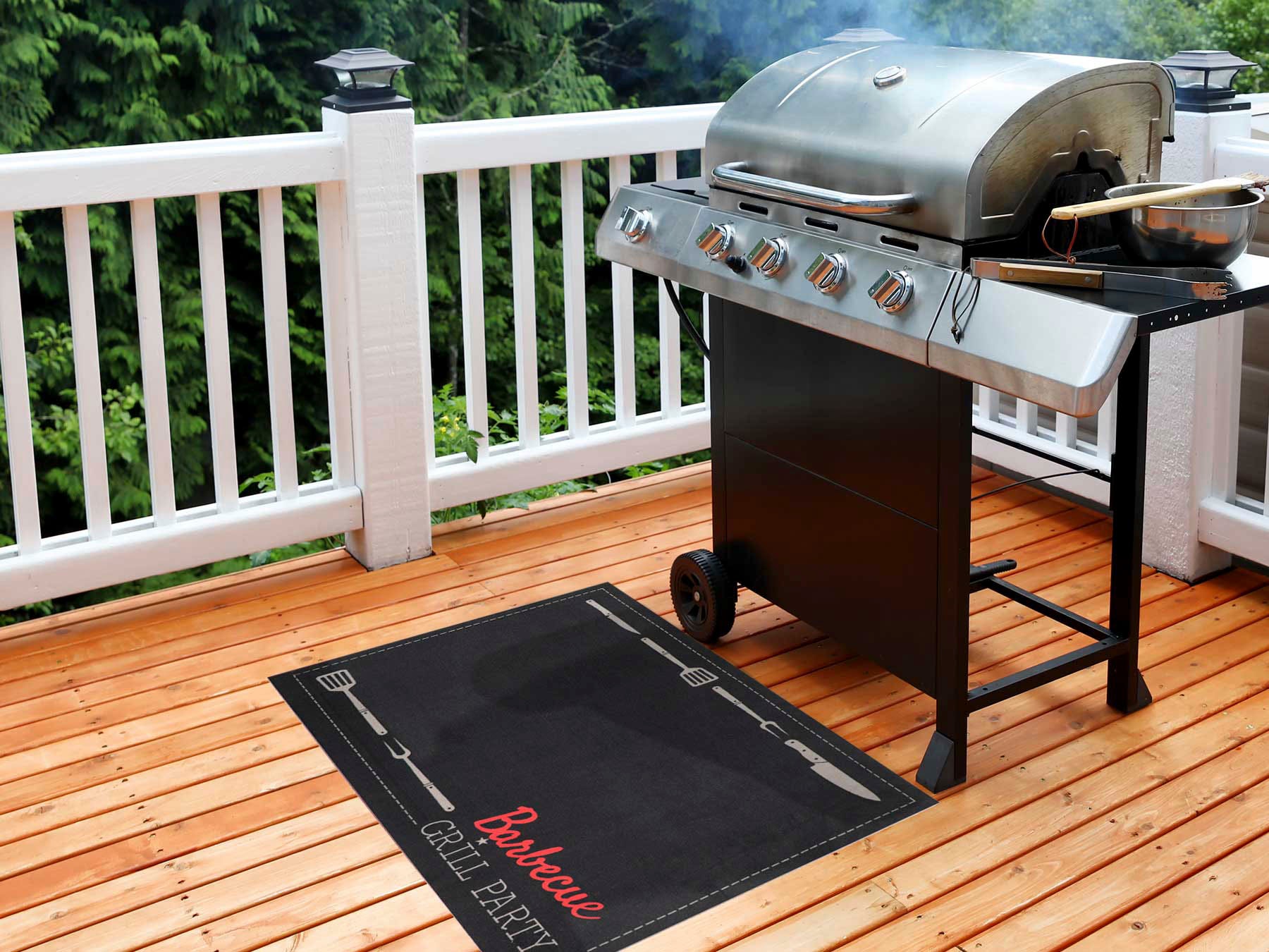 Primaflor-Ideen in Textil Fussmatte »BBQ Grillunterlage GRILL PARTY, Made in Belgium«, rechteckig, 5 mm Höhe, Grillmatte ideal als Bodenschutz, ruschhemmend, waschbar