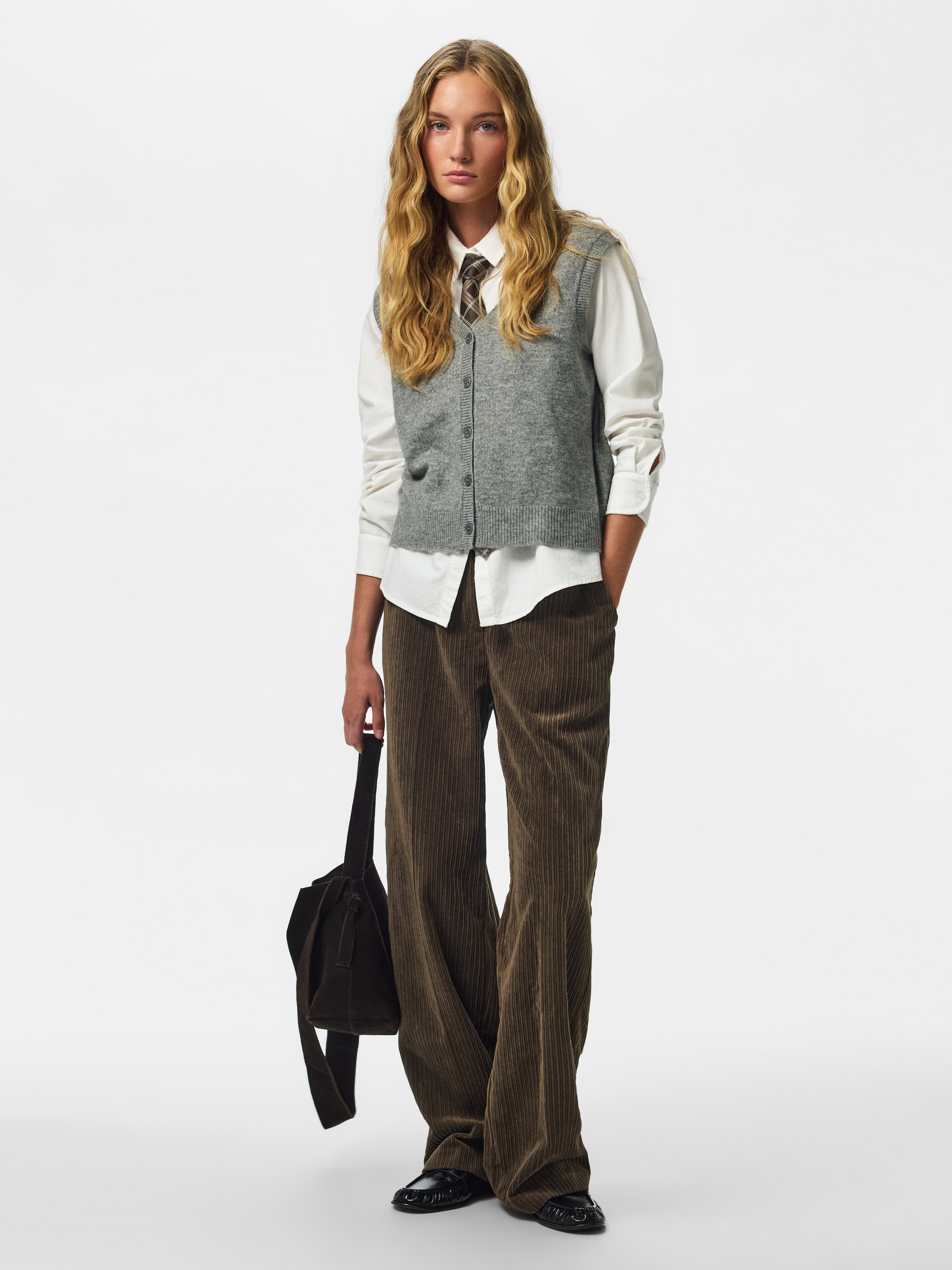 pieces Gilet tricoté »PCSALLY SL V-NECK KNIT VEST NOOS BC« mélange de matériaux