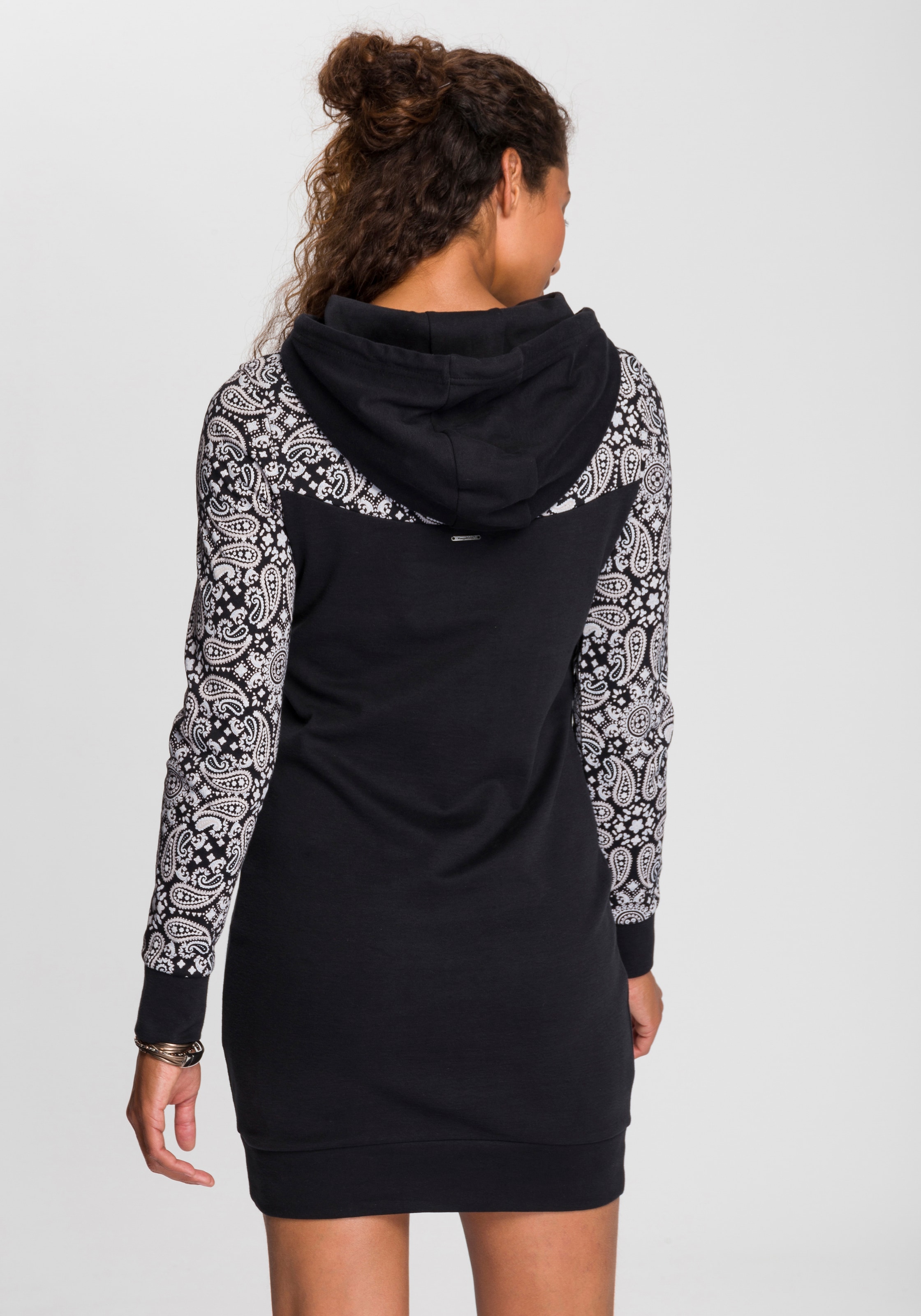 ♕ KangaROOS Sweatkleid, mit schönem Ärmel- im versandkostenfrei auf und Print Brustbereich