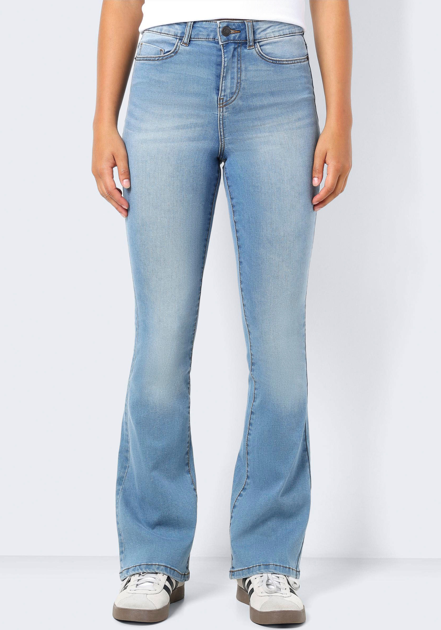 Noisy may Bootcut-Jeans »NMSALLIE HW FLARE JEANS VI162LB NOOS«