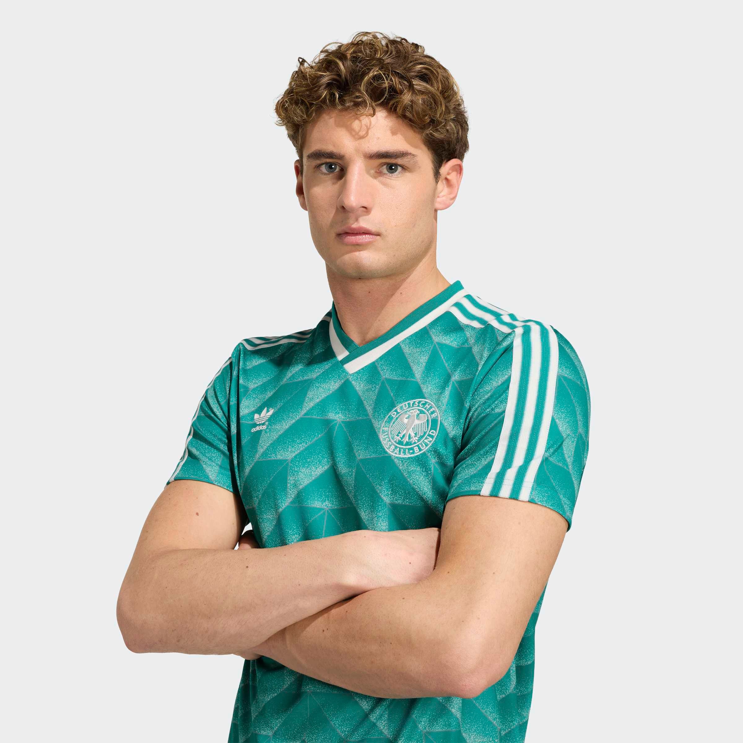adidas Performance Maillot de foot »DFB A JSY 90« coupe étroite, col en V, construction en double tricot