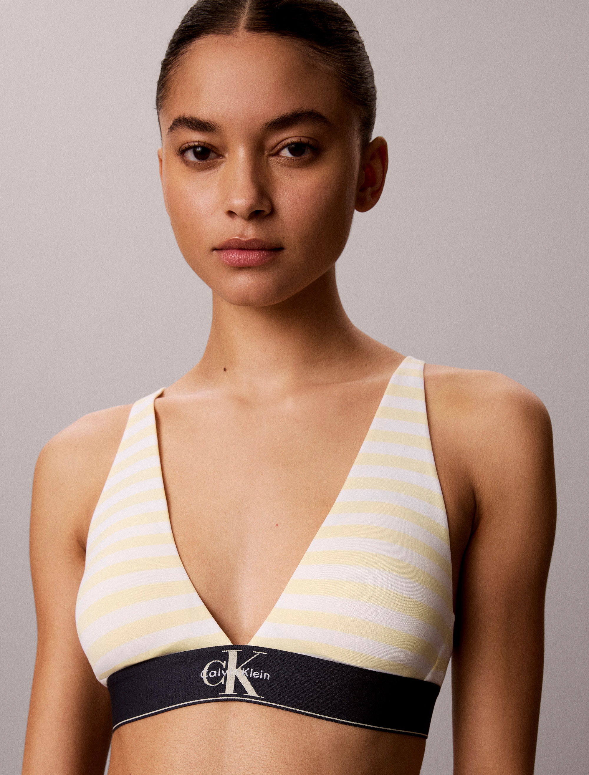 Calvin Klein Underwear Soutien-gorge triangle »LIGHTLY LINED TRIANGLE« coupe près du corps avec bretelles réglables