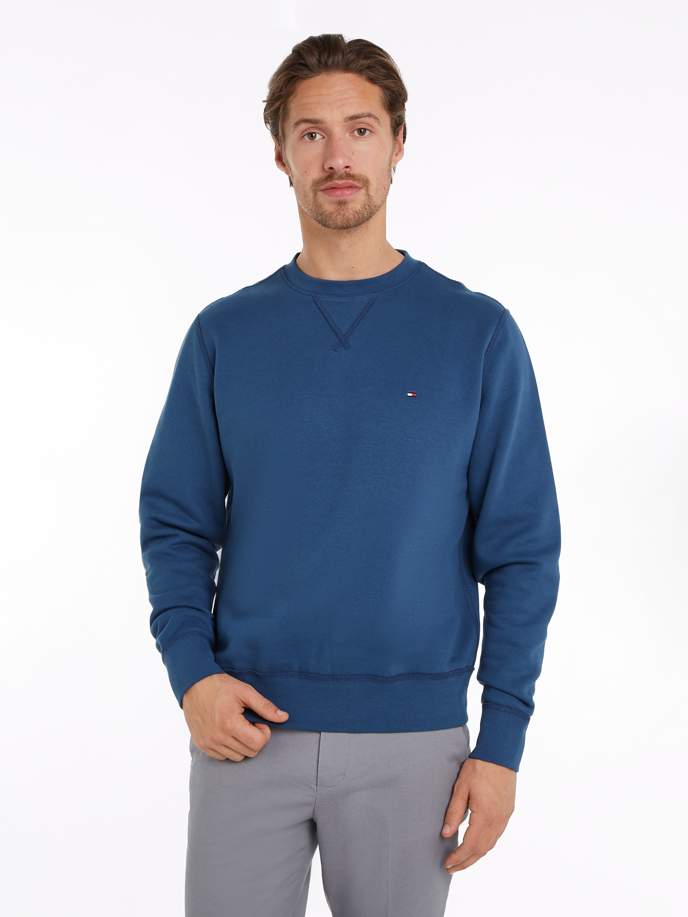 Tommy Hilfiger Sweatshirt »ESSENTIAL FLEECE CREWNECK«, mit Tommy Hilfiger Logostickerei