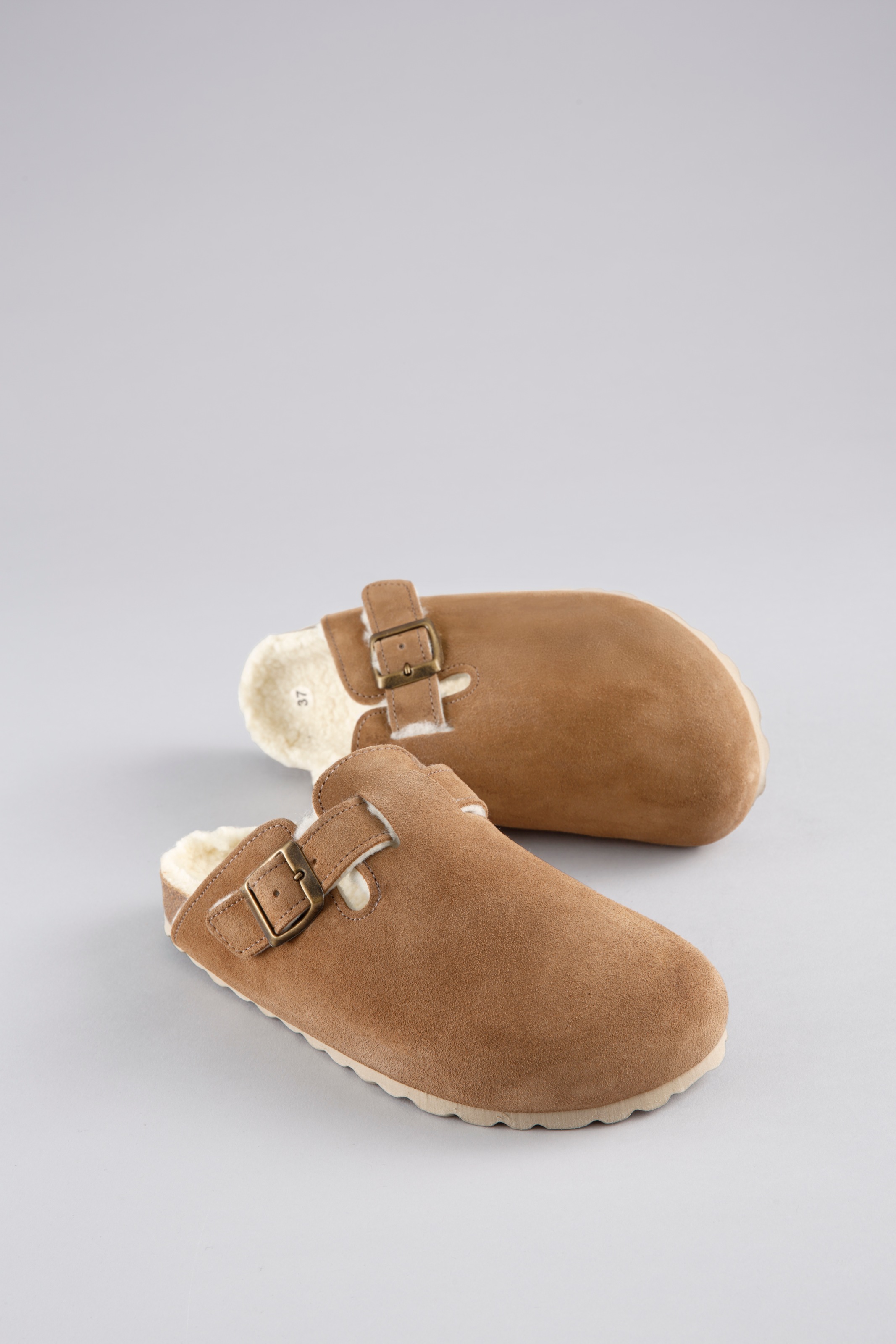 Aniston SHOES Sabot »Esc«  chausson, pantoufle, chausson d'intérieur avec doublure chaude