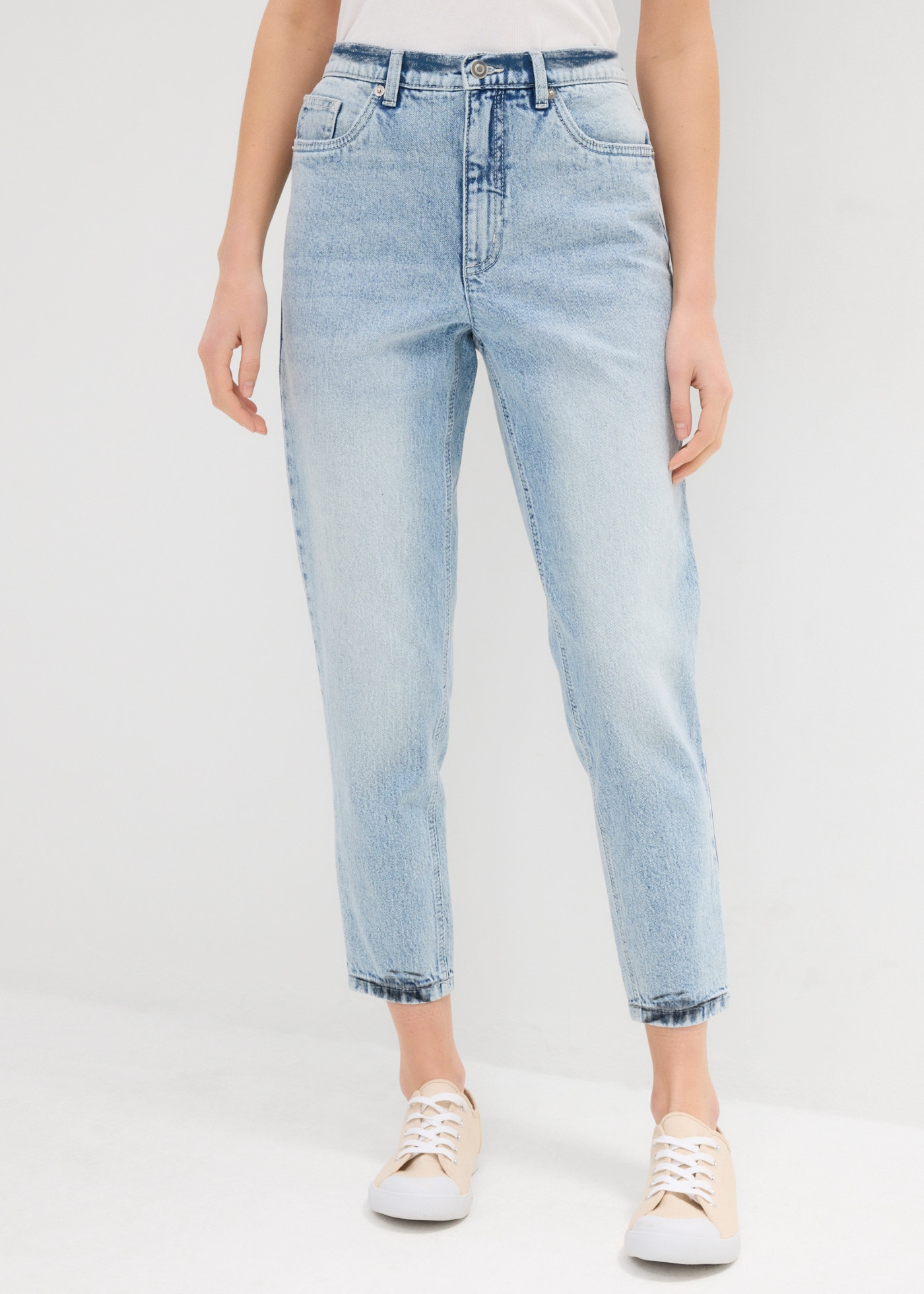 Image of bonprix Mom-Jeans Loose Fit, Stretch-Anteil, 5-Pocket-Design