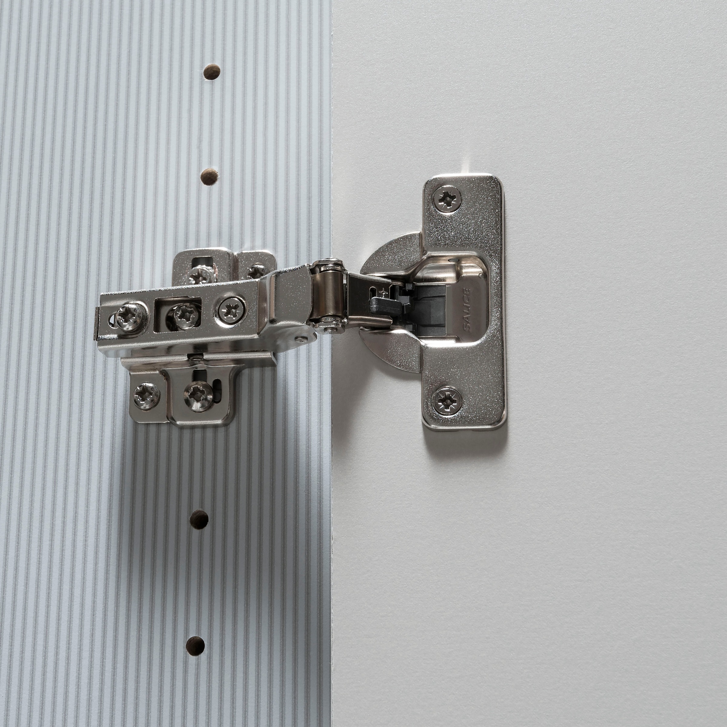 WIEMANN Kleiderschrank »Monaco, Kleiderschrank, Schrank, Wäscheschrank, mit edler Glasfront« 2 Breiten, 2 Höhen 216/236 cm auswählbar, MADE IN GERMANY,  hochwertigen Beschläge inkl. Türdämpfung, variable Inneneinteilung