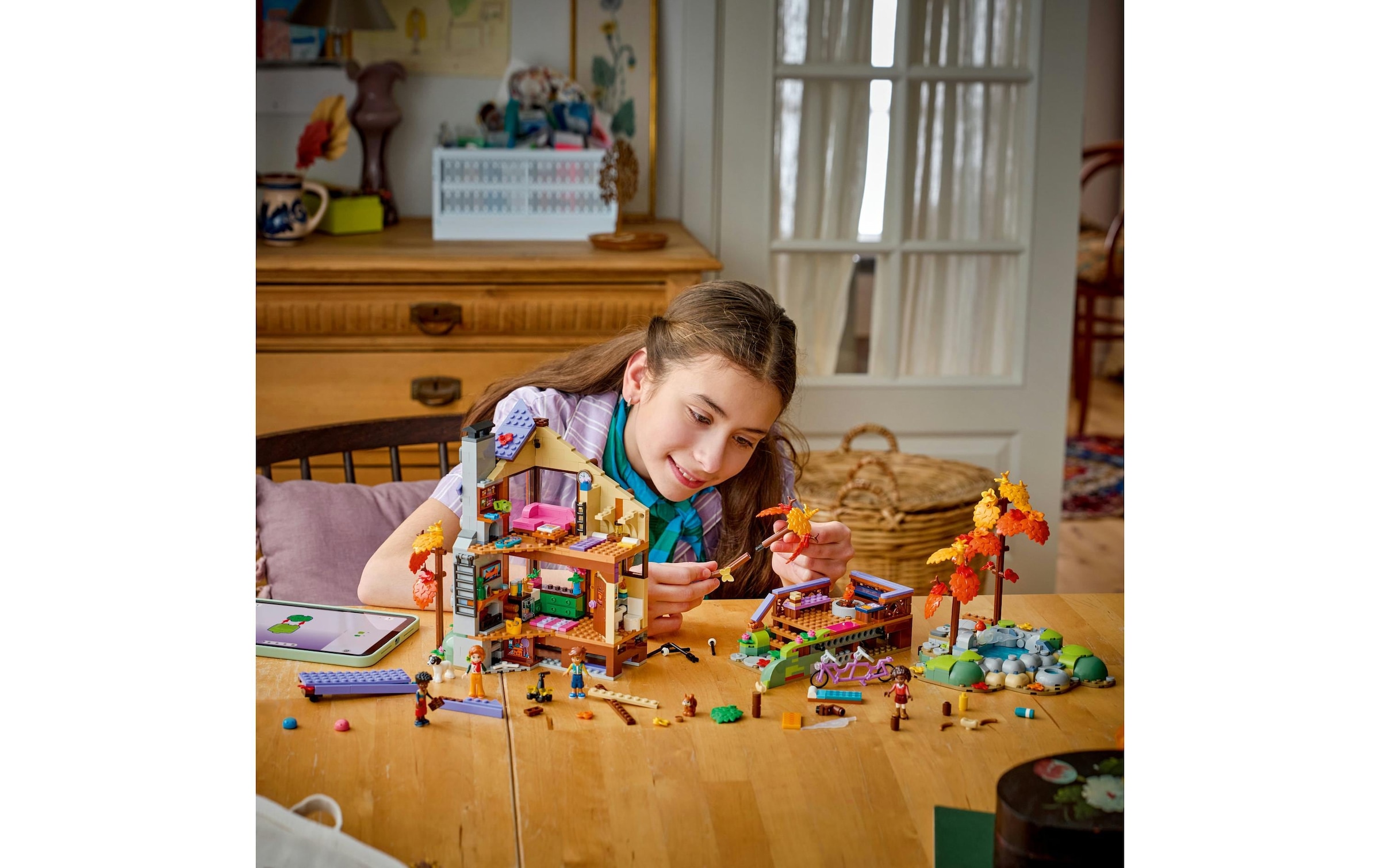 LEGO® Konstruktionsspielsteine »Gemütliche Hütte im Herbstwald (42705), LEGO Friends« Made in Europe