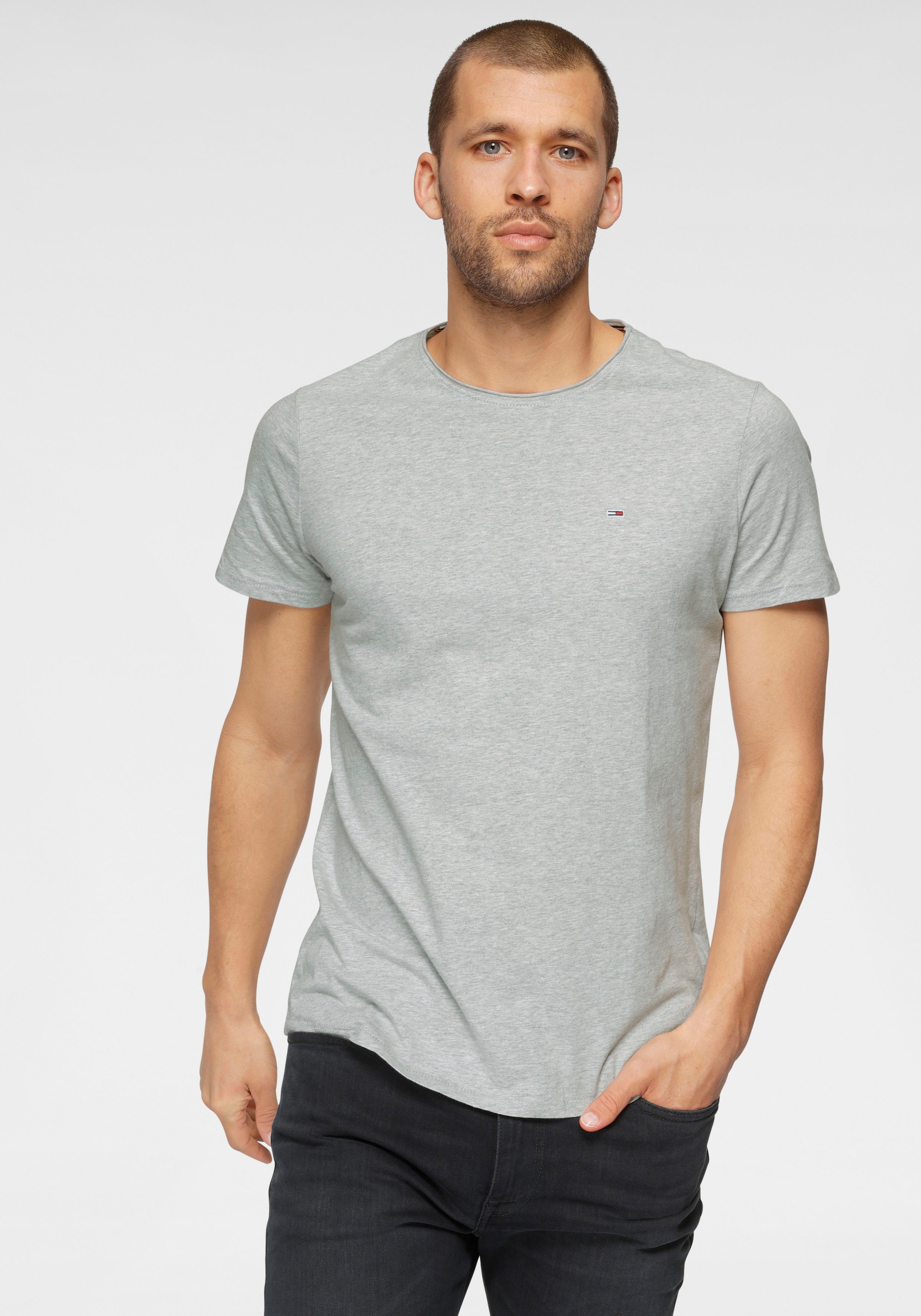 Image of Tommy Jeans T-Shirt »TJM SLIM JASPE C NECK«, mit Markenlabel bei Ackermann Versand Schweiz