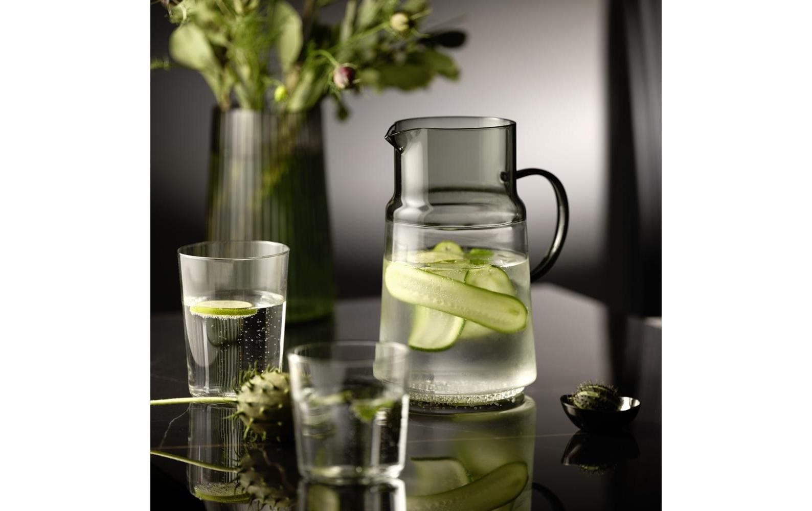 APS Wasserkaraffe »Ø 13 cm, H: 23 cm, 2 Liter , Glas, Polypropylen, Silikon« Deckel aus 18/8 Edelstahl