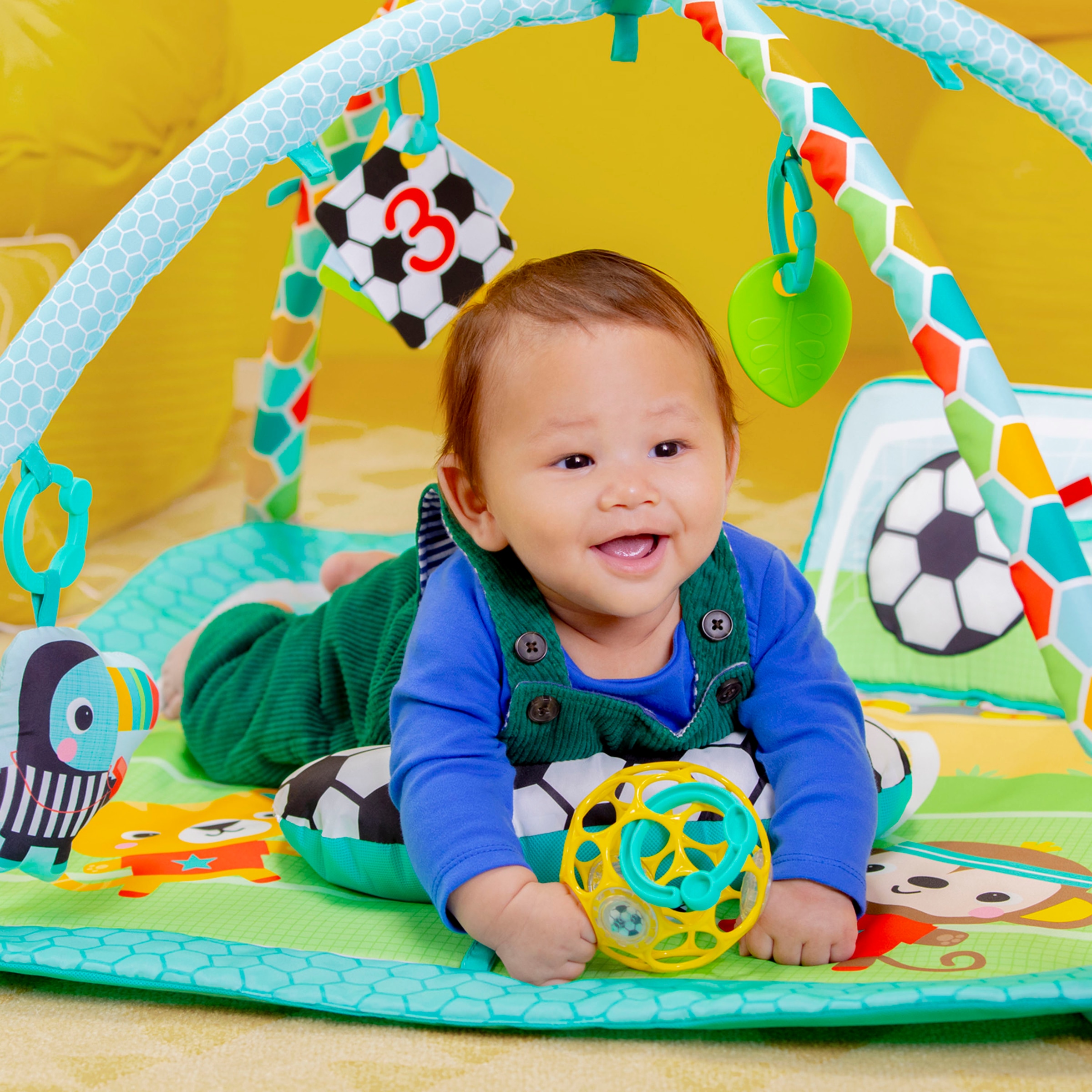 Bright Starts Arche de jeu »Grip & Kick Activity Gym« mit Licht- und Soundeffekt