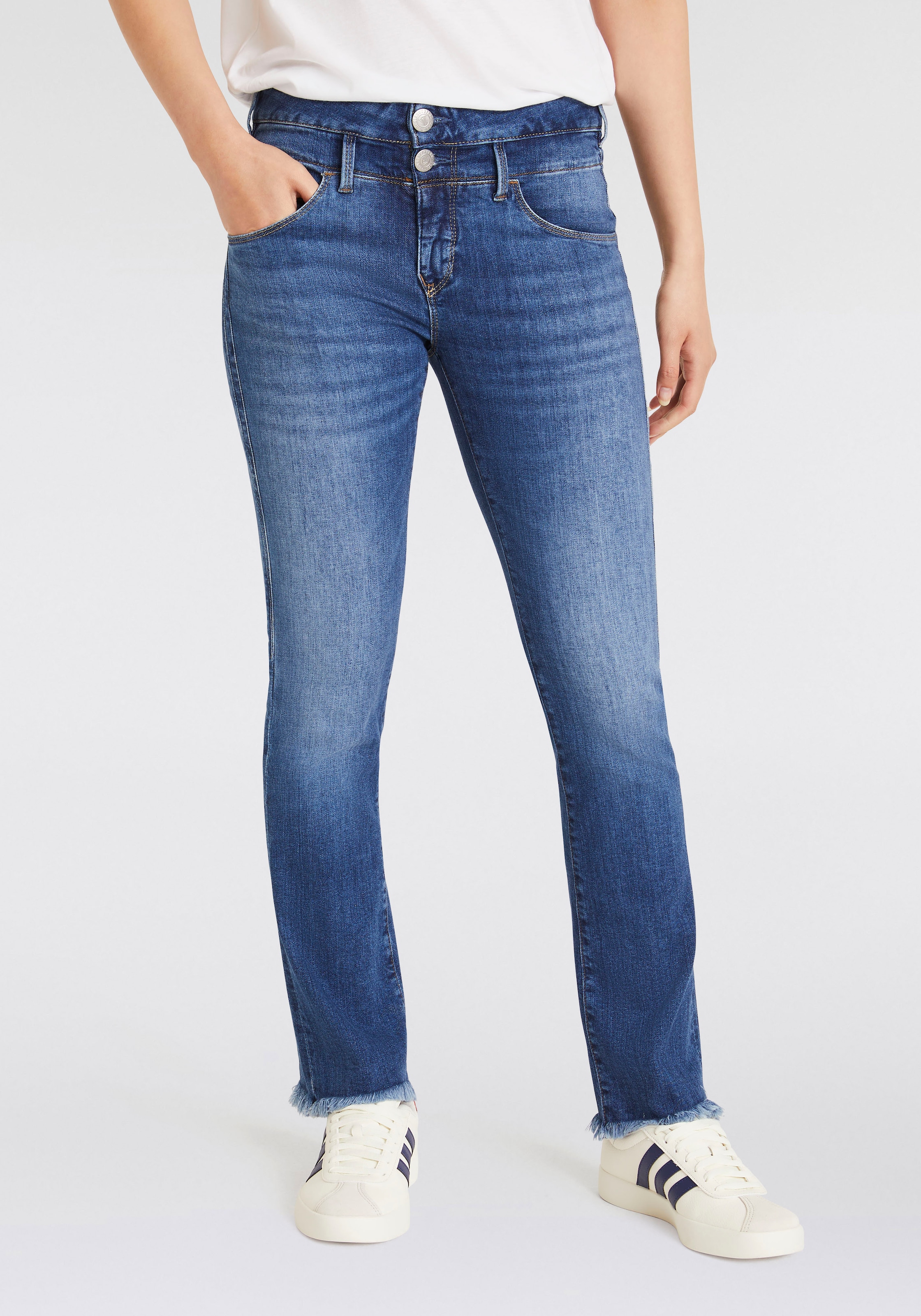 Bootcut-Jeans »Jeans Baby Cropped Org Dnm«, in cropped Länge mit ausgefranstem Saum