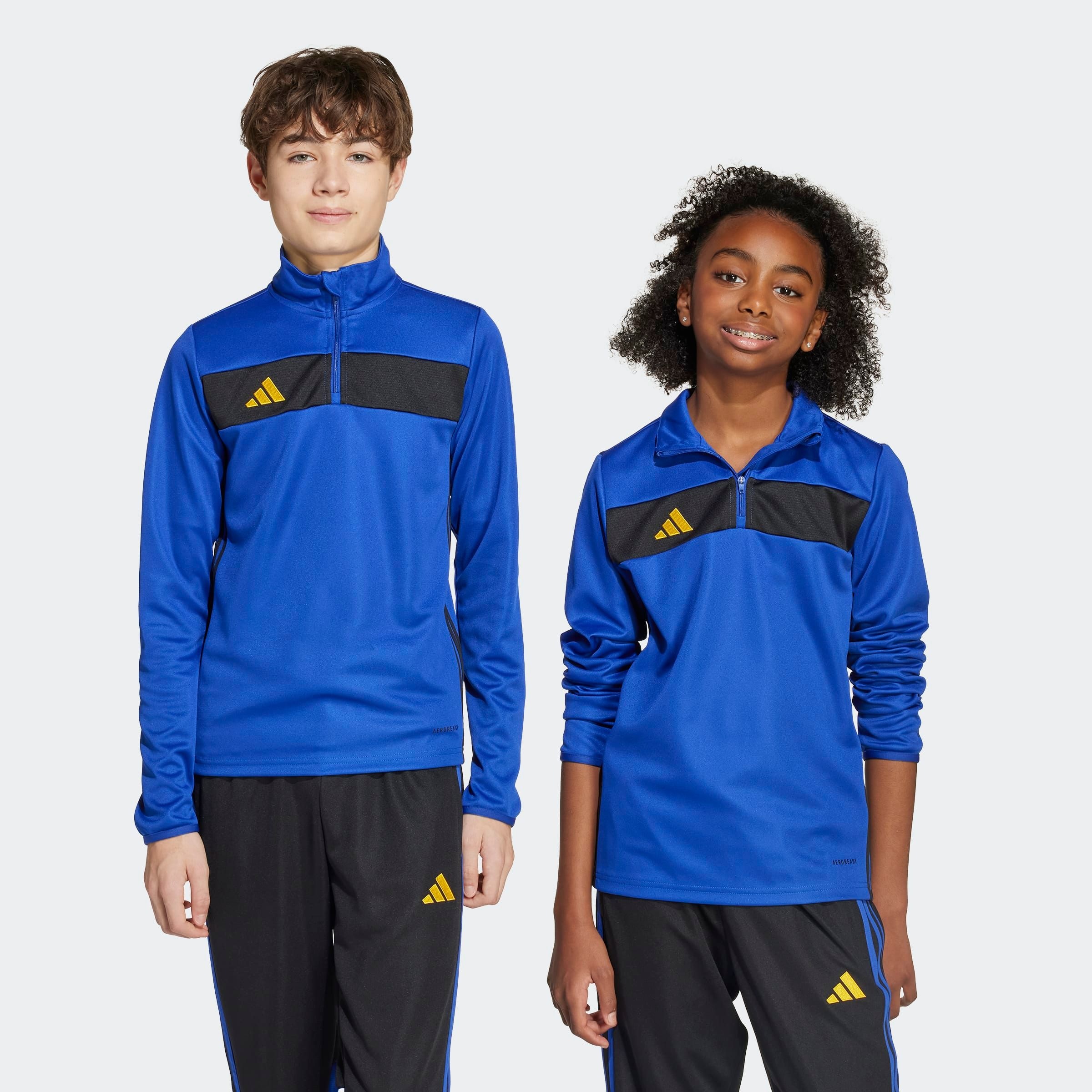 Image of adidas Performance Trainingsshirt "TIRO 25 ESSENTIALS KIDS TRAININGSOBERTEIL" für Kinder, feuchtigkeitsabsorbierende AEROREADY Technologie