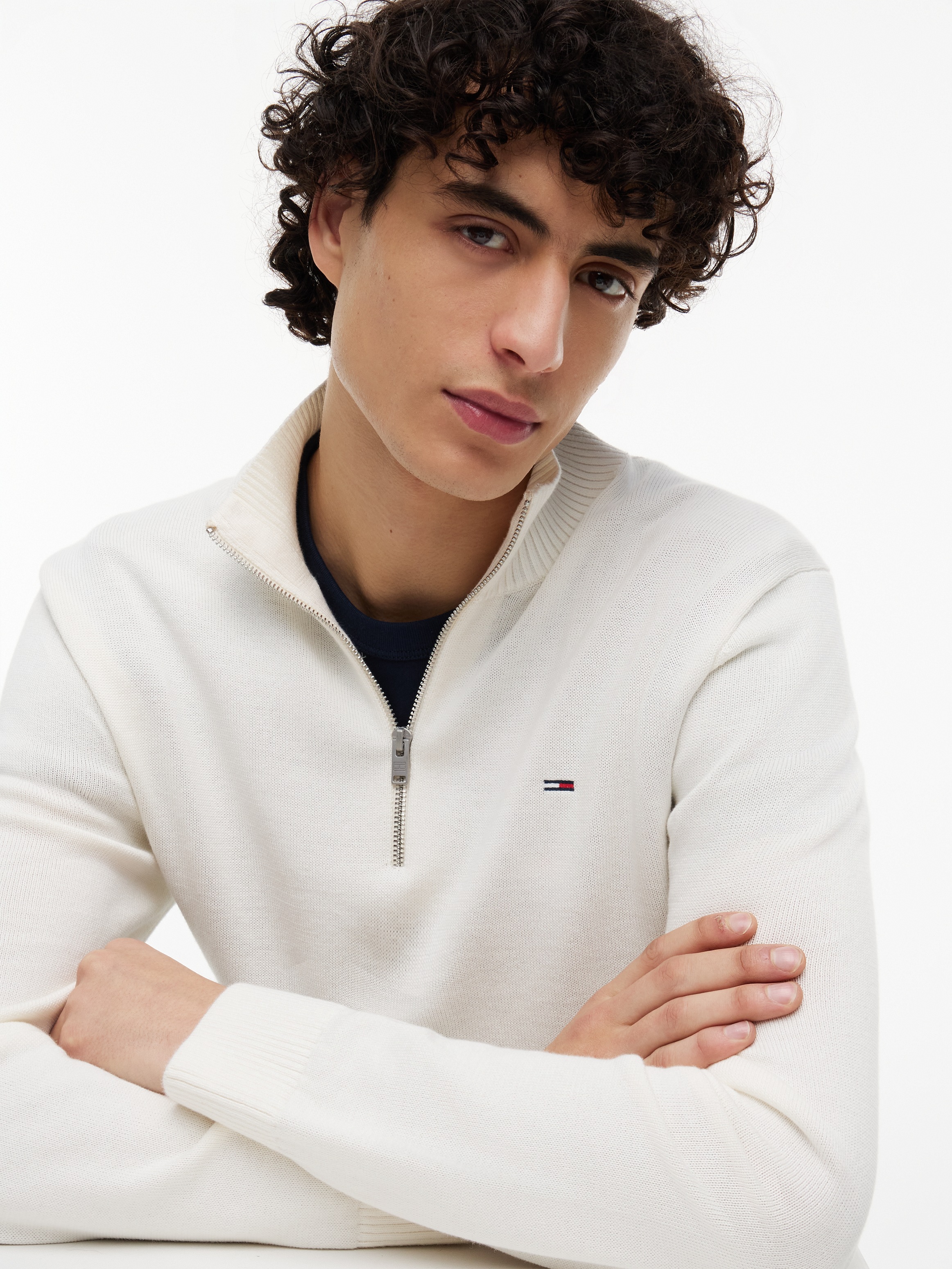 Tommy Jeans Pull en tricot »TJM SLM ESS LIGHT ¼ ZIP SWTR EXT« avec encolure ronde