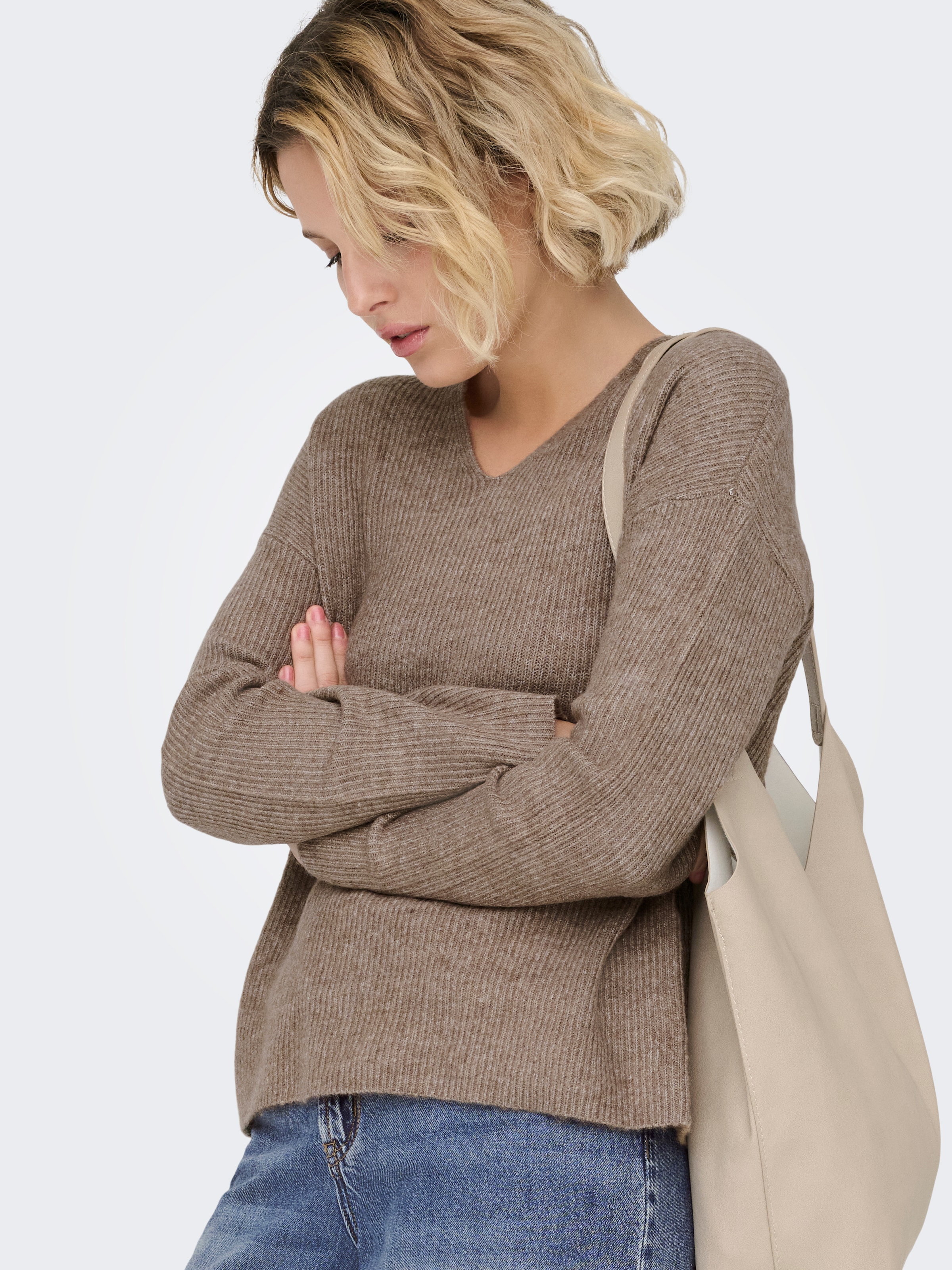Image of ONLY "ONLCAMILLA V-NECK L/S PULLOVER KNT NOOS" Materialmix, regular fit