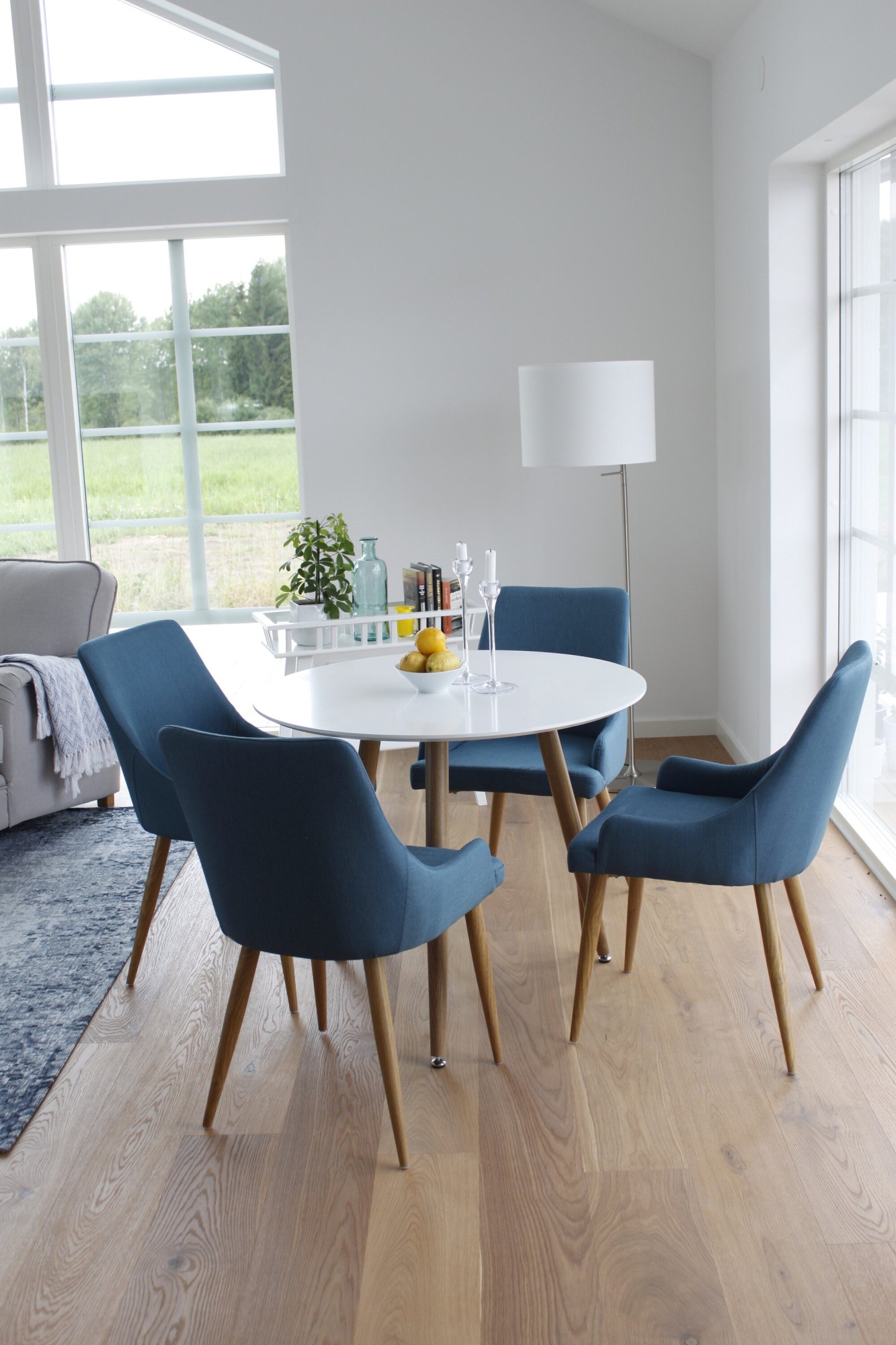 Table a manger fixe sans tiroir 5 personnes rond en Bois L 90 cm