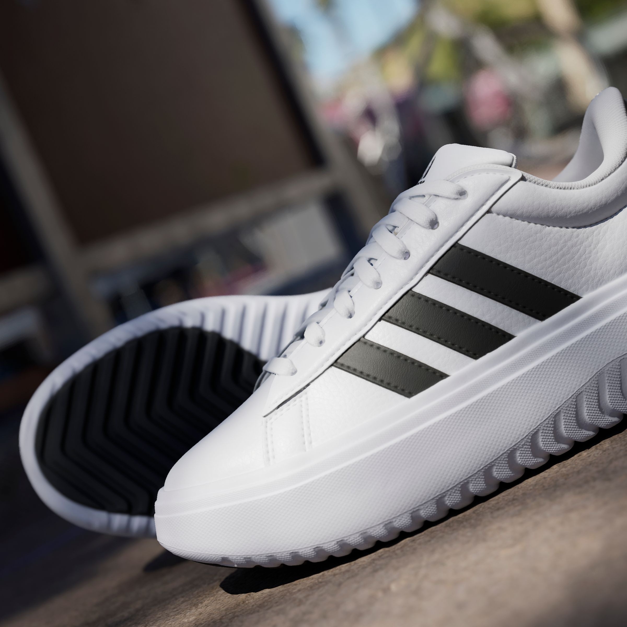 adidas Sportswear Sneaker »GRAND COURT PLATFORM«, Design auf den Spuren des adidas Superstar