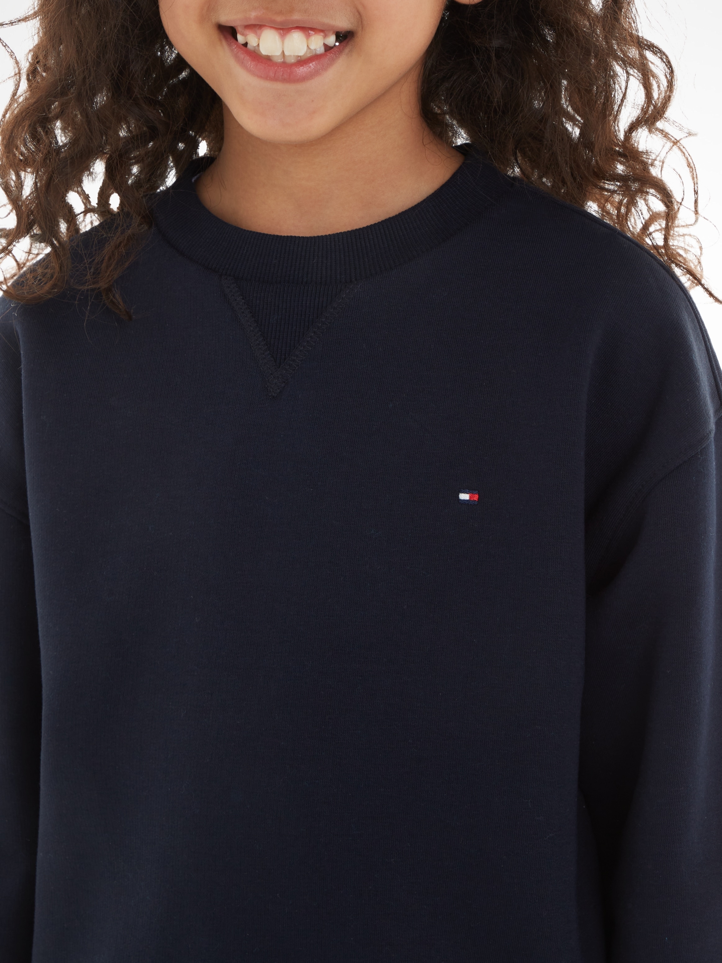 Tommy Hilfiger Sweatshirt »U TIMELESS SWEATSHIRT«, Kinder bis 16 Jahre, Logo-Flag, Rundhals