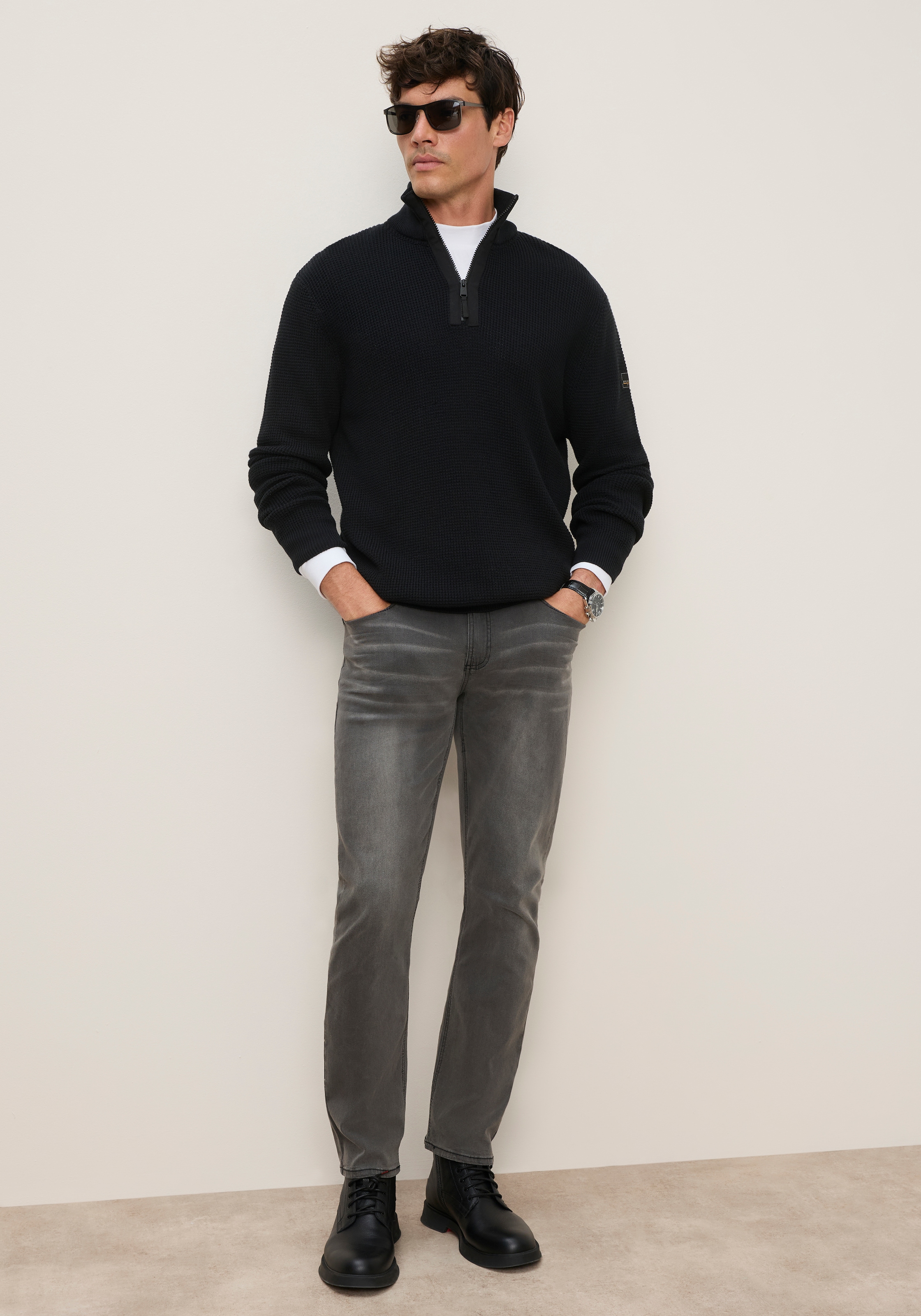 Bruno Banani Troyer »mit modischer Reissverschlussblende« Markante Strickstruktur trifft auf cleane Details.. modisch, elegant