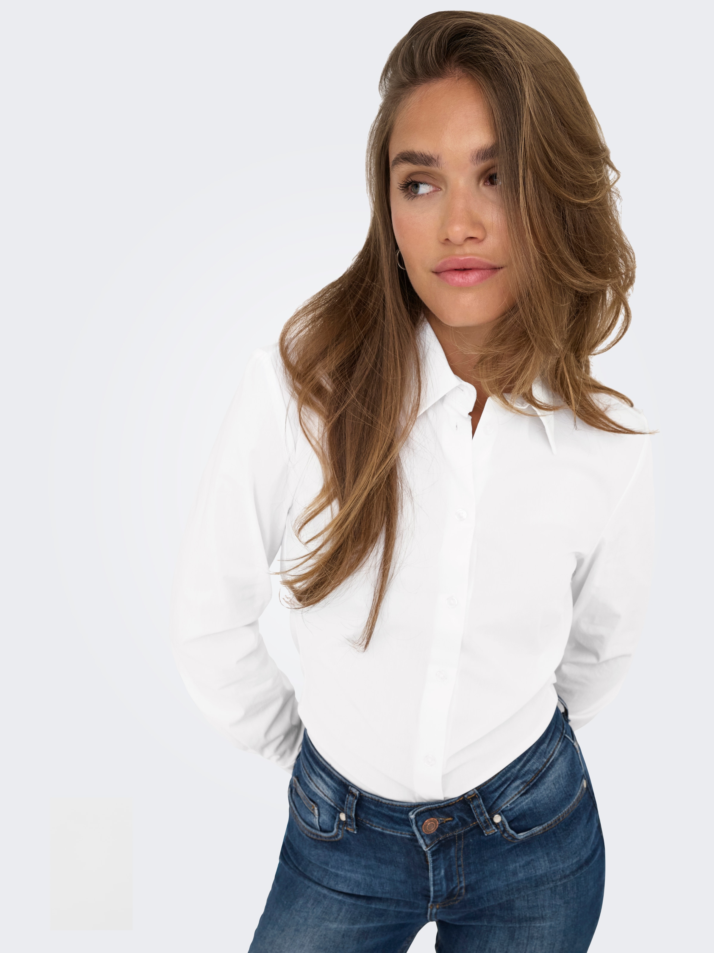 ONLY Blouse à manches longues »ONLEBIE LS SLIM-FIT SHIRT WVN« Mélange de coton, coupe slim