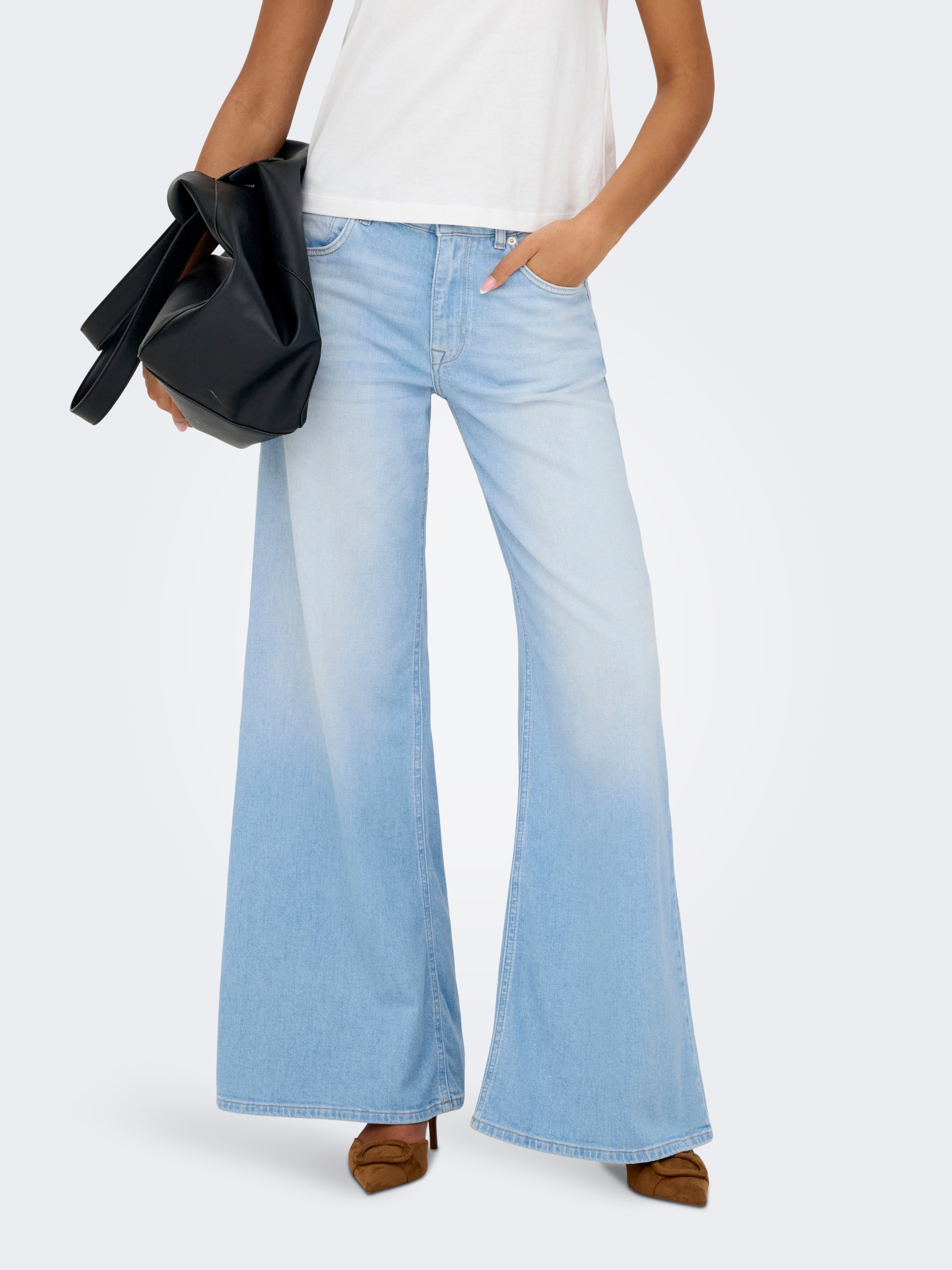 Image of ONLY Weite Jeans "ONLCALIFORNIA MW WD FLAR DNM REA004 NOOS" normale Leibhöhe, weite Beinform, mit heller Waschung