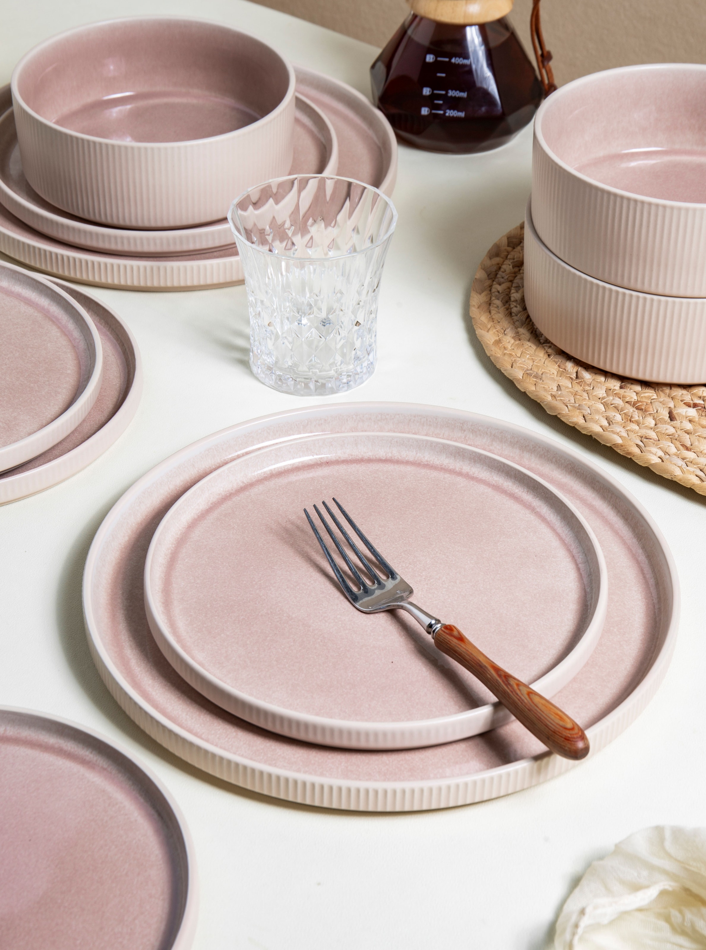 GOODproduct Set de vaisselle »Ylvii, aussen matt, innen reaktiv glasiert« Riffeloptik, spülmaschinenfest und mikrowellengeeignet