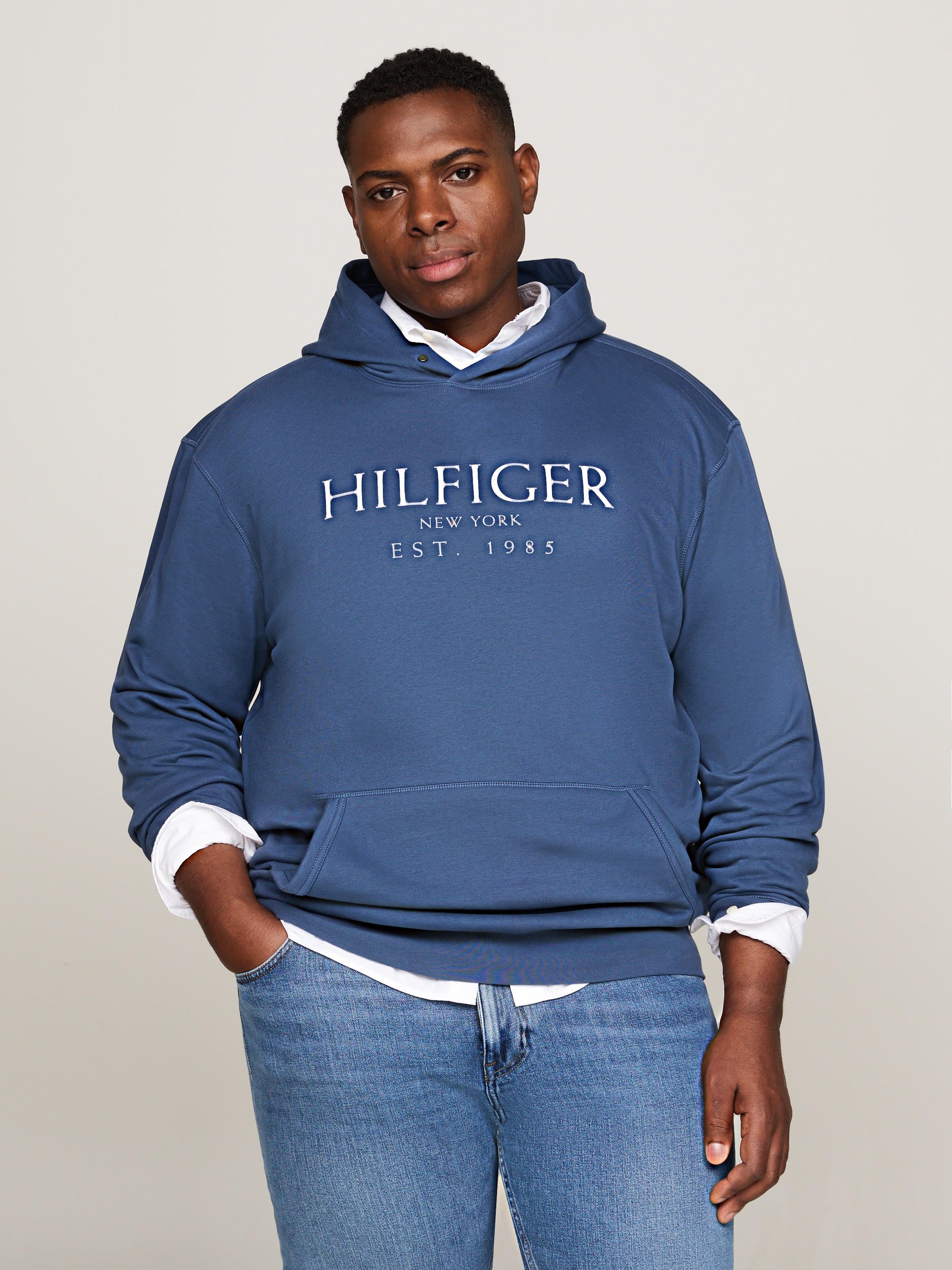 Hoodie »BT-BIG HILFIGER HOODY-B«, in Grossen Grössen, mit Logostickerei am Ärmel