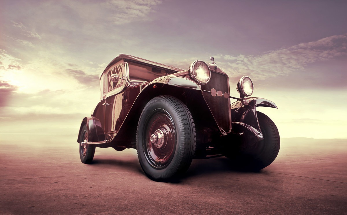 Image of Papermoon Fototapete »Posing Oldtimer«, Vliestapete, hochwertiger Digitaldruck bei Ackermann Versand Schweiz