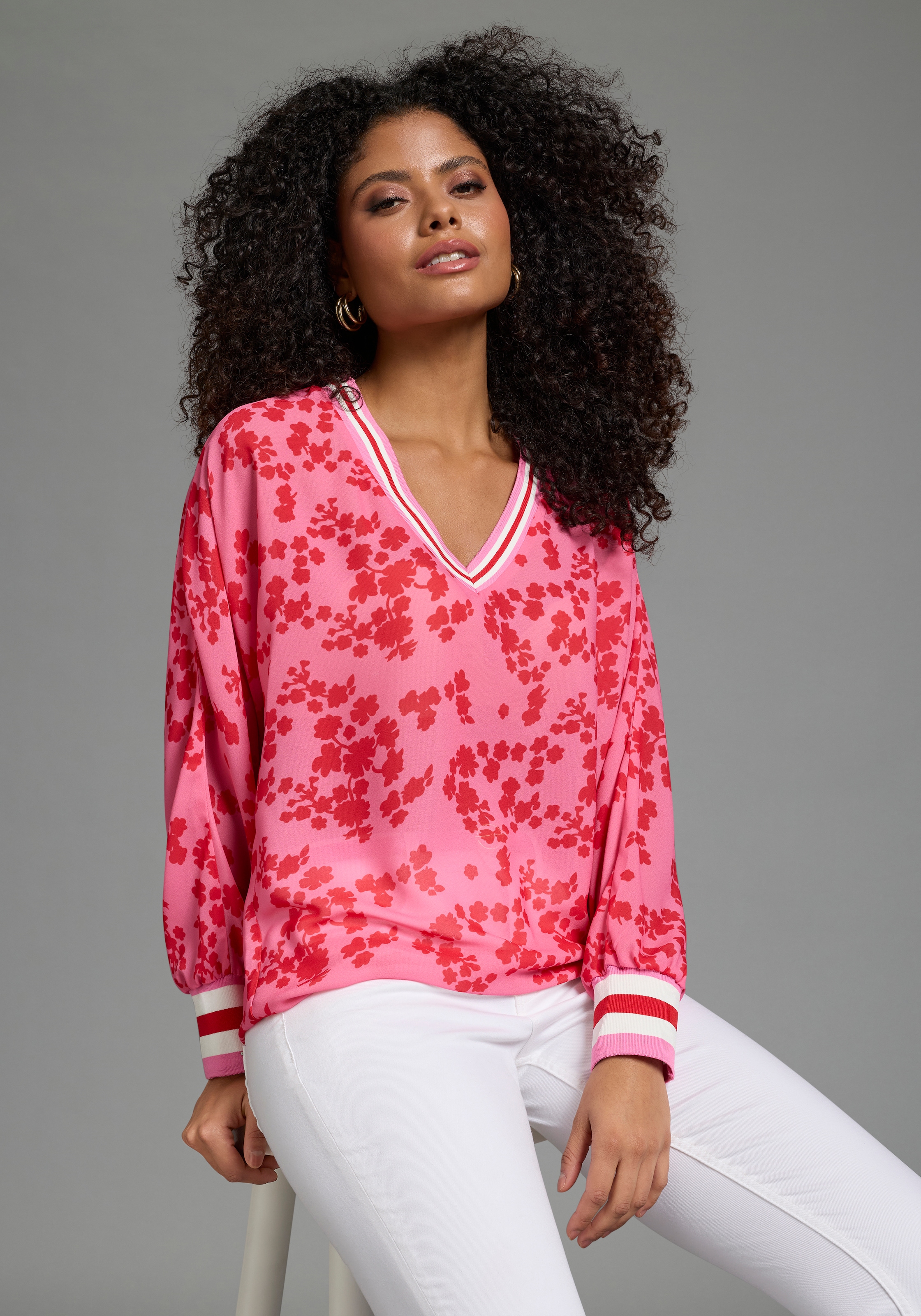 Laura Scott Blouse en mousseline leicht transparent, mit Fledermaus-Ärmeln, und V-Ausschnitt