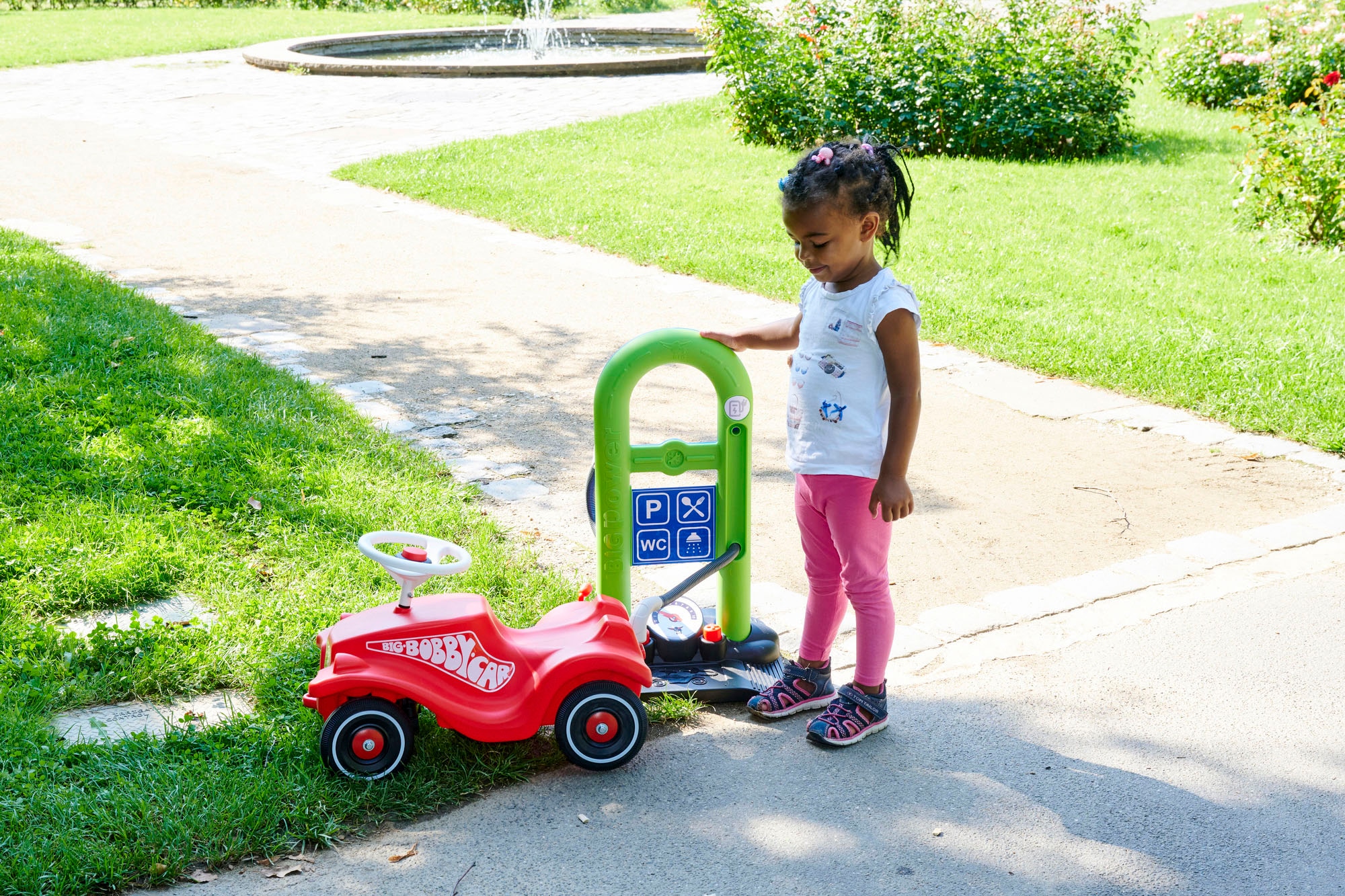 BIG Garage de parc de jeu »BIG Bobby Car Service Station« Made in Germany