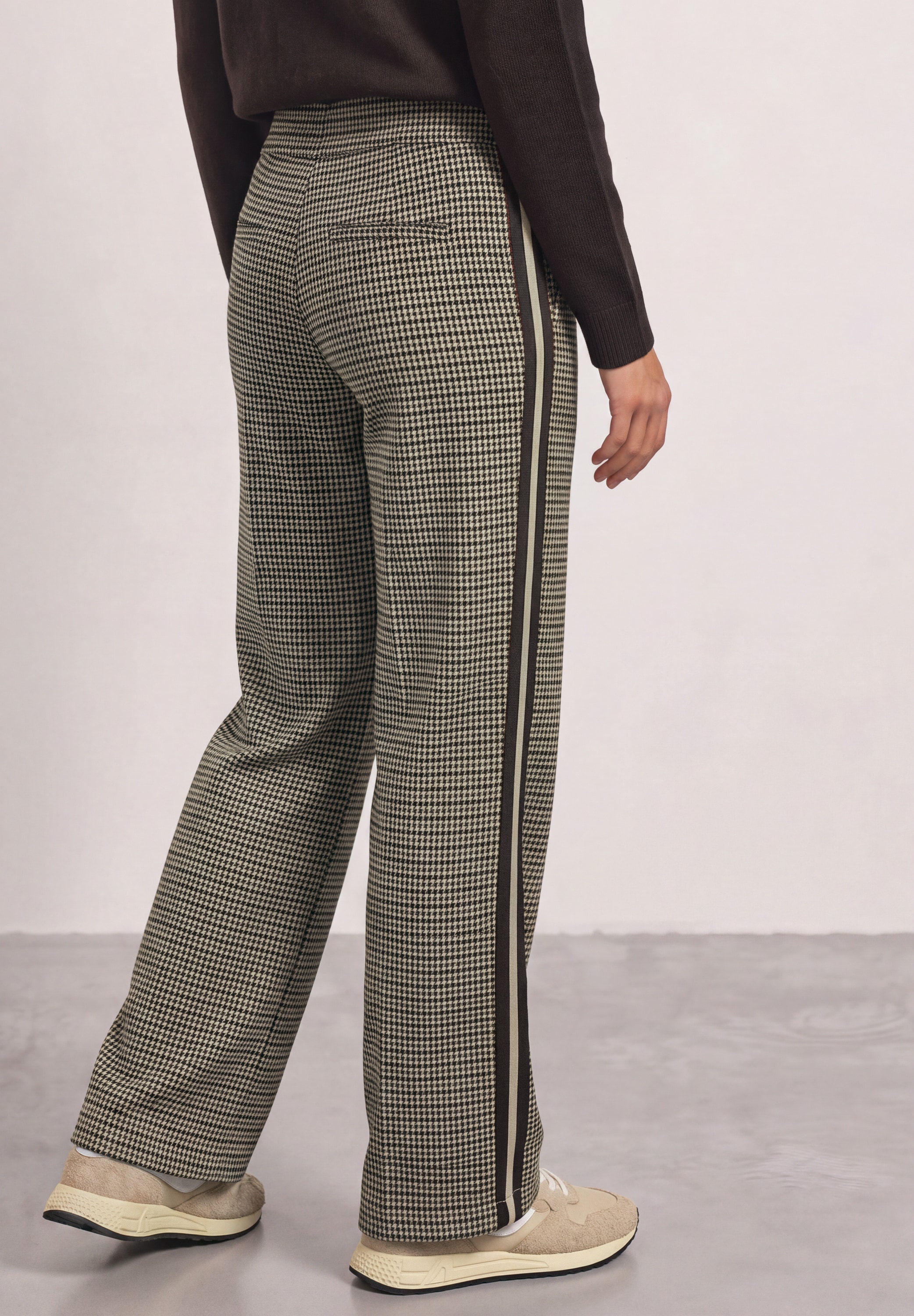 STREET ONE Pantalon en tissu »Style Emee«  Wide Leg Hose mit Gallonstreifen und Dessin