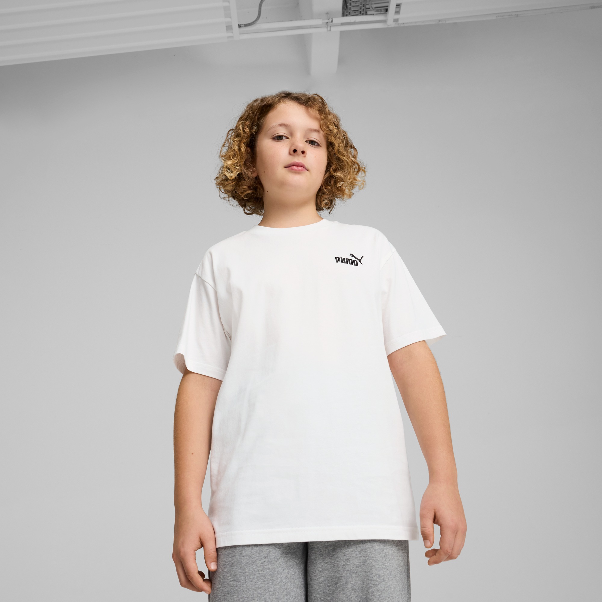 Image of PUMA T-Shirt "ESS SMALL NO. 1 LOGO RELAXED TEE B" für Jugendliche, sportlicher Stil, Kurzarm-Design