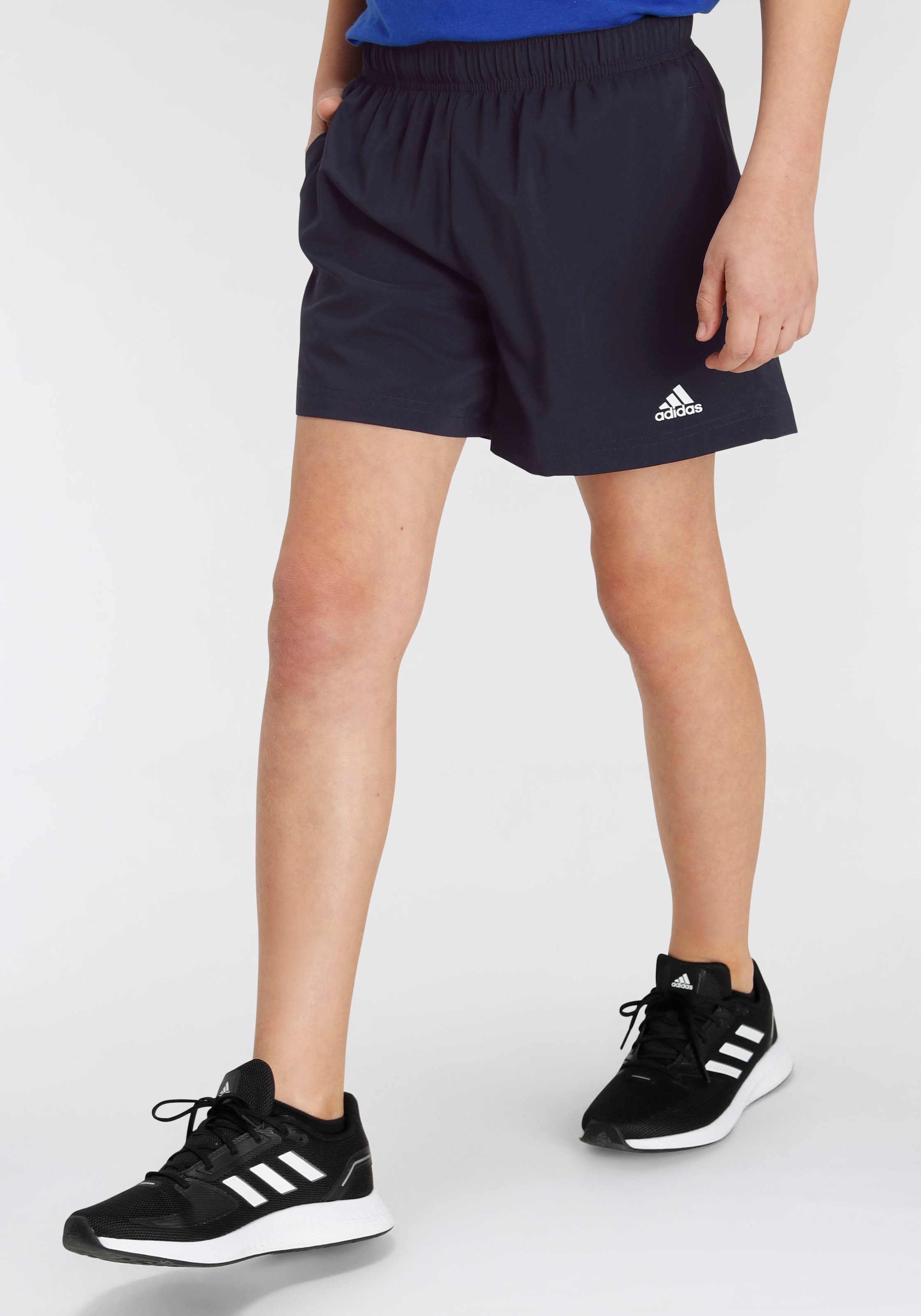Image of adidas Sportswear Shorts "ESSENTIALS SMALL LOGO CHELSEA"
