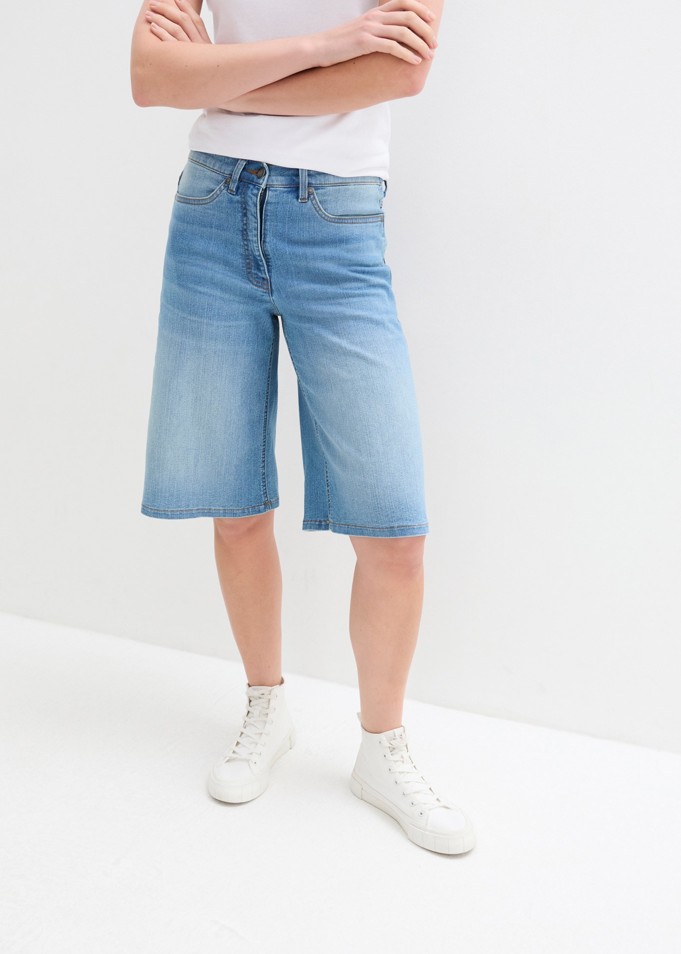 Image of bonprix Bermudas aus Baumwolle, Polyester und Elasthan, mit Stretch-Material
