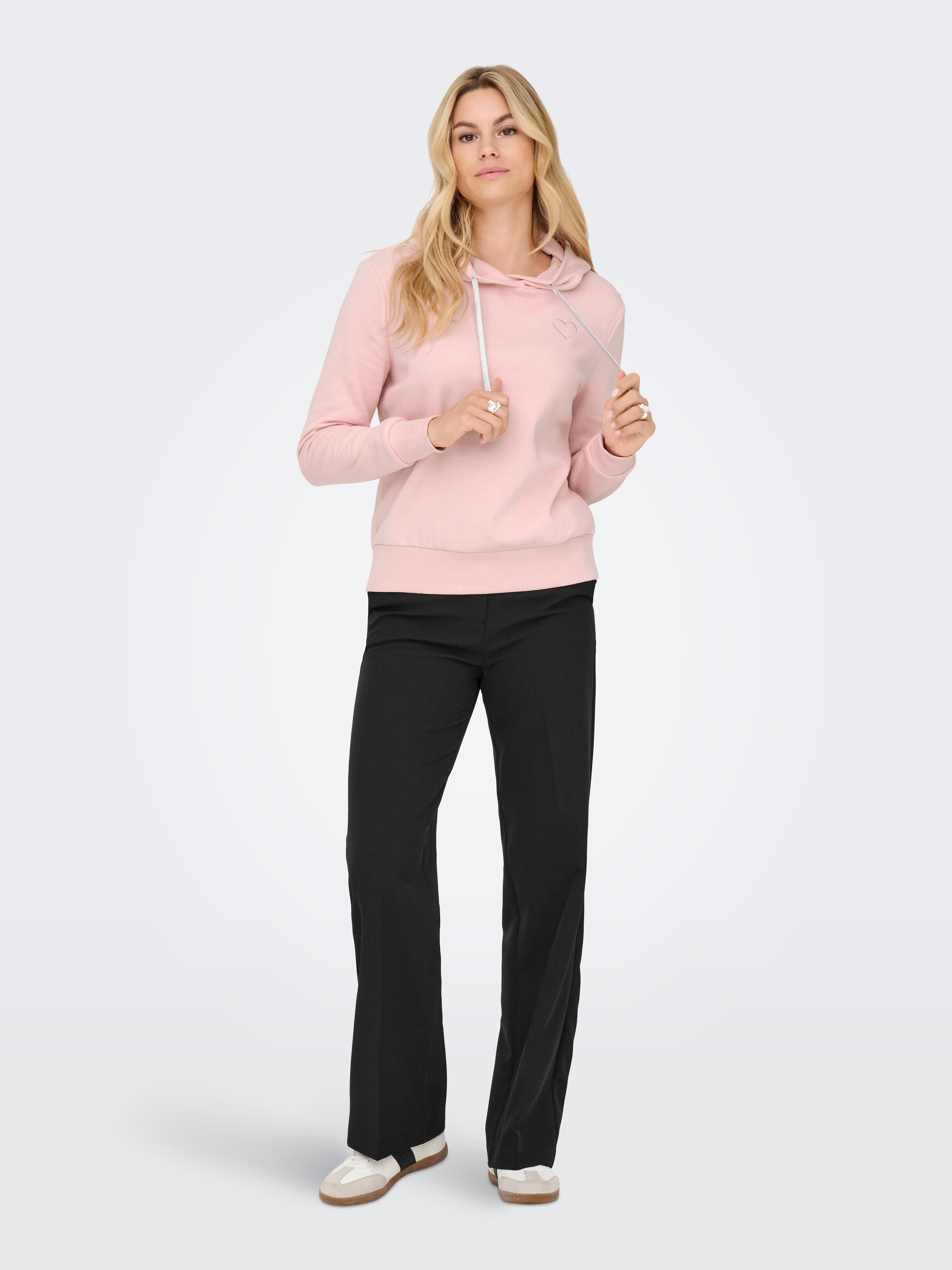 ONLY Sweat à capuche »ONLNOLI L/S HEART HOOD SWT NOOS«, Baumwollmischung, regular fit
